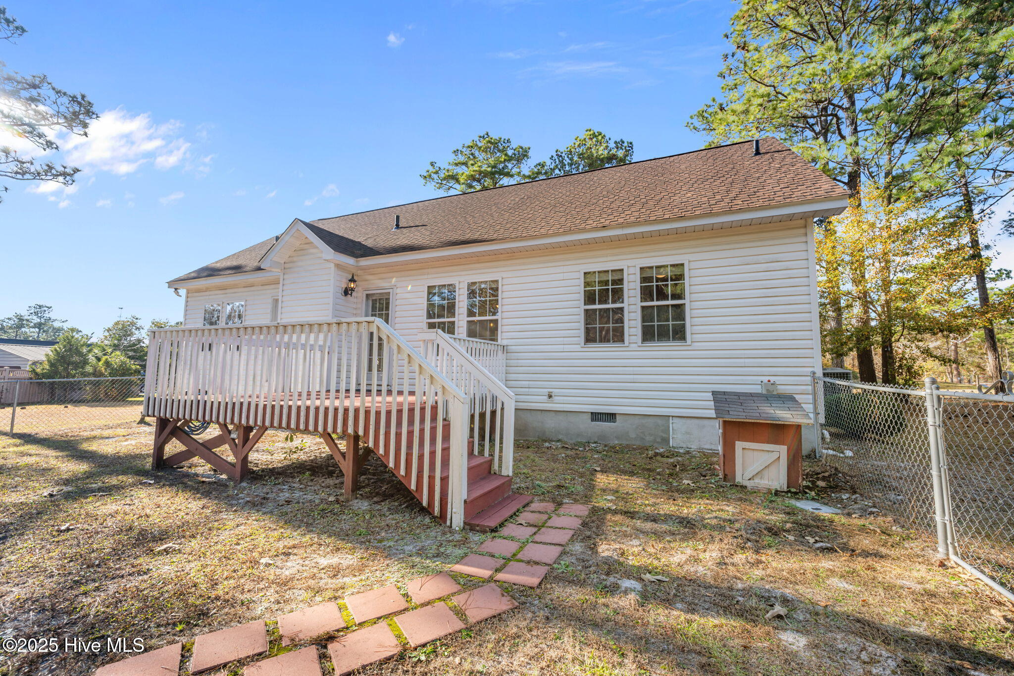 100542743 | Photo 41