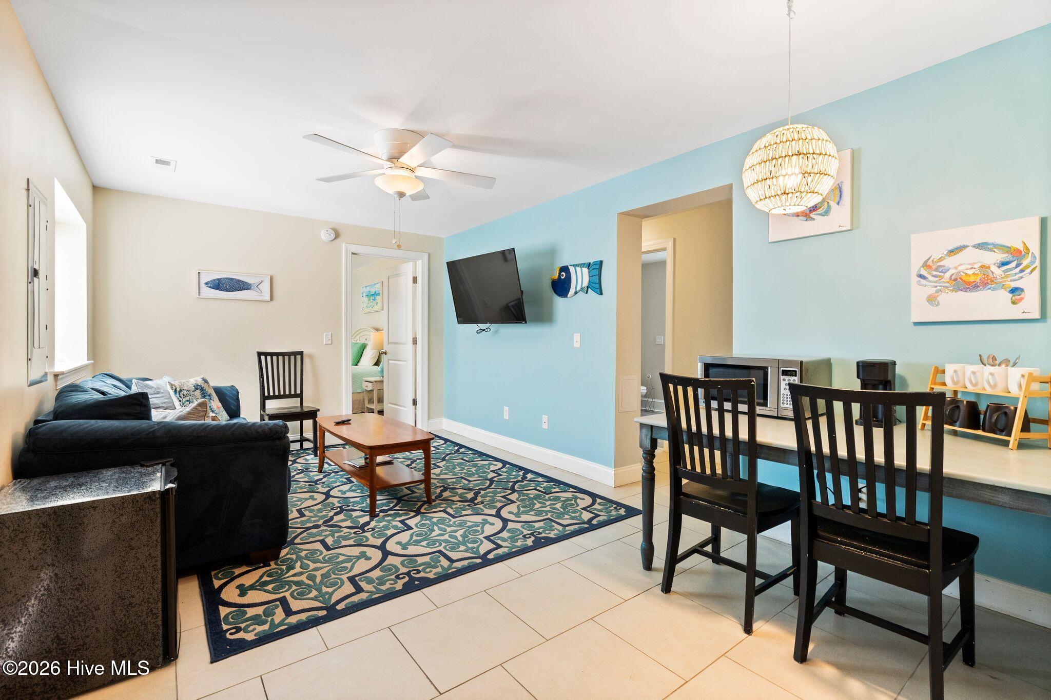 100561242 | Photo 34