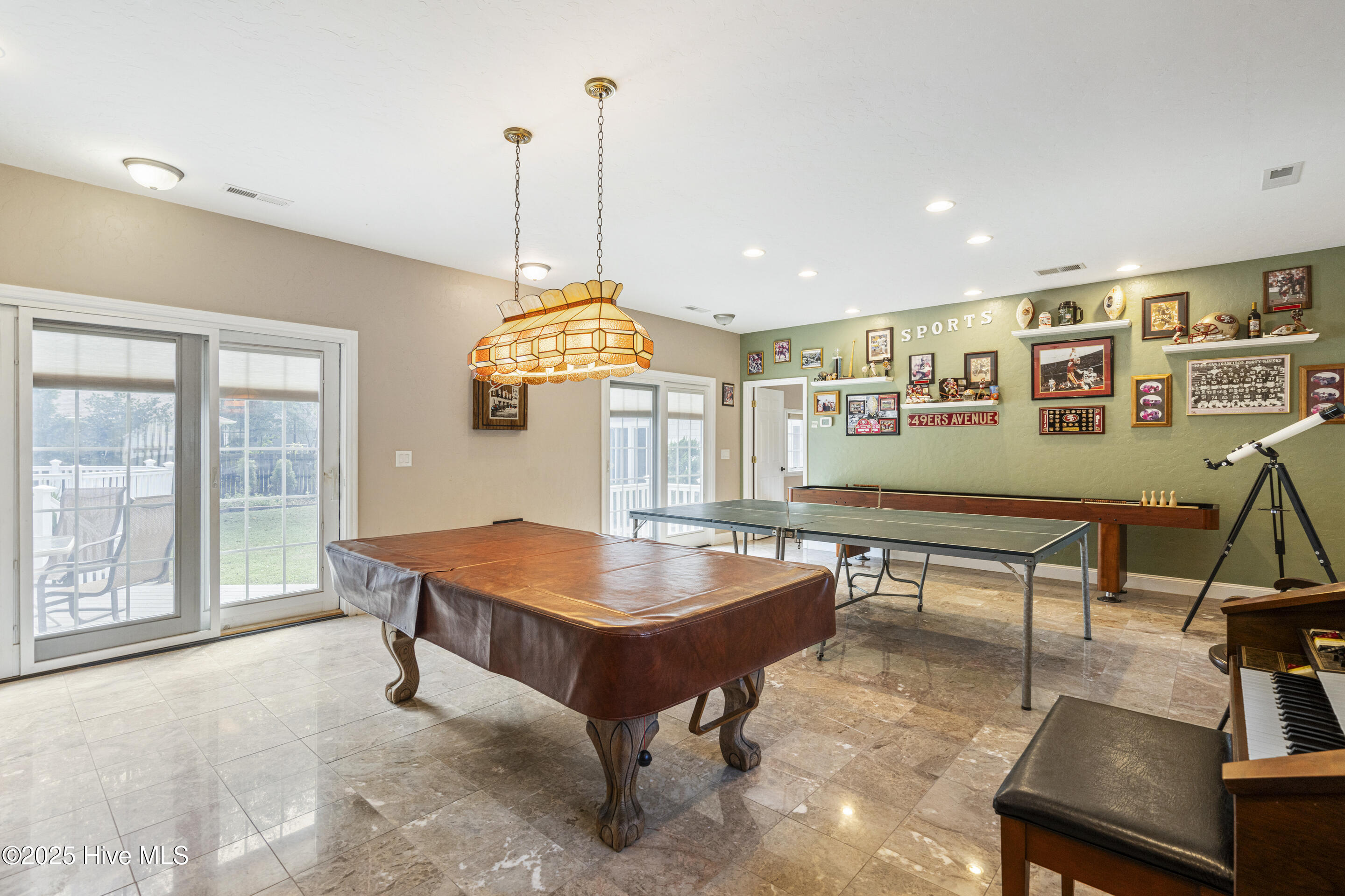 100569480 | Photo 57