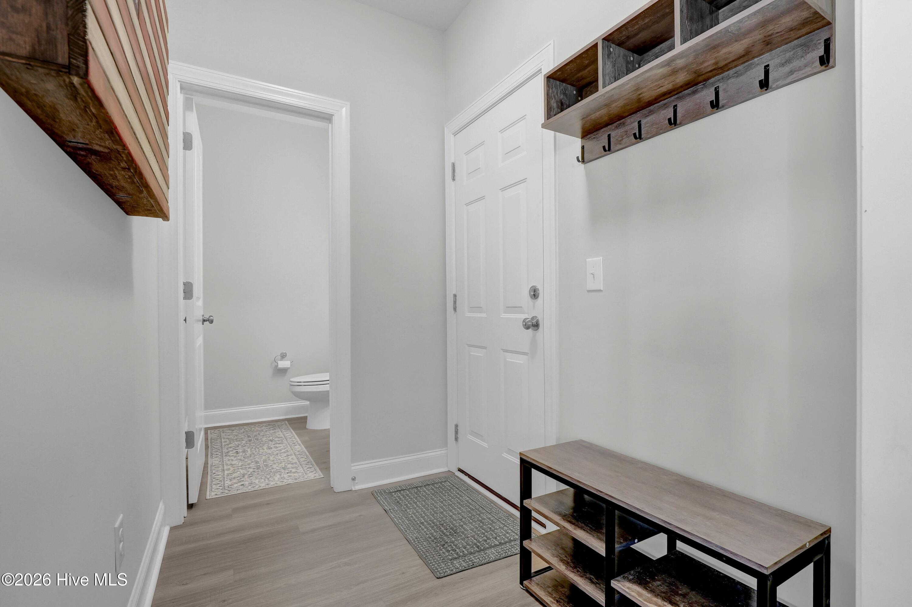 100562684 | Photo 21