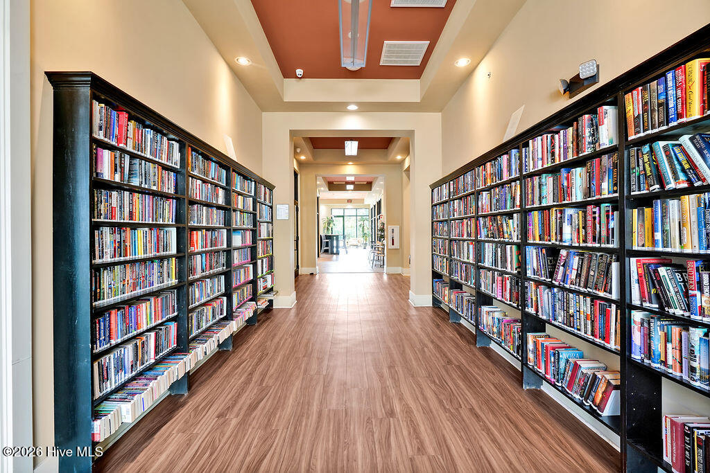 100555055 | Photo 85