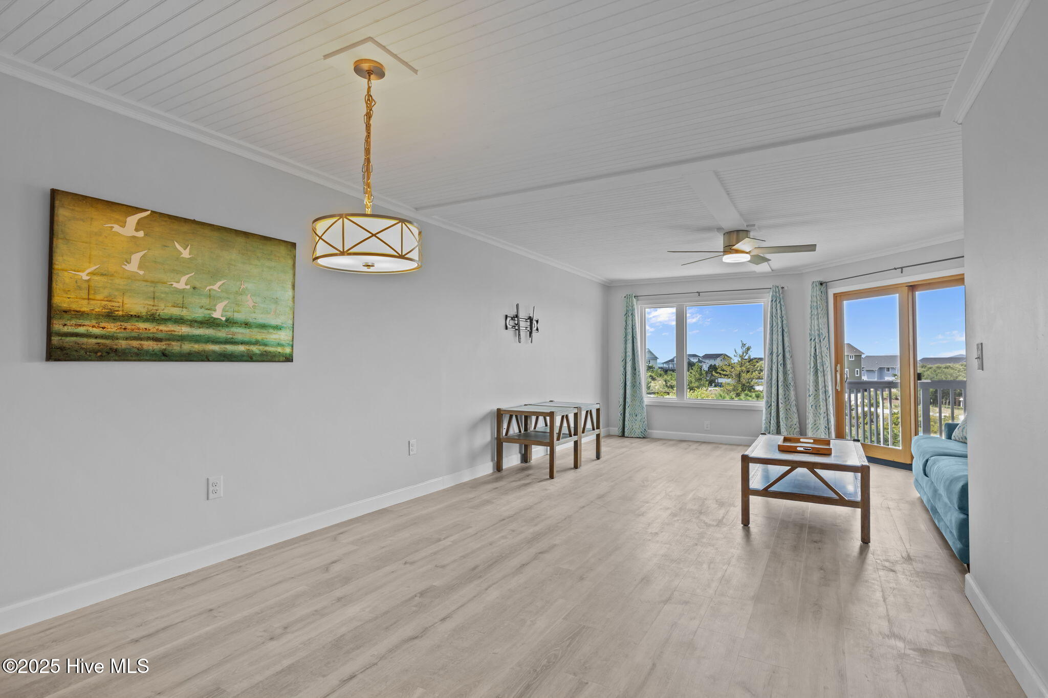 100518797 | Photo 21