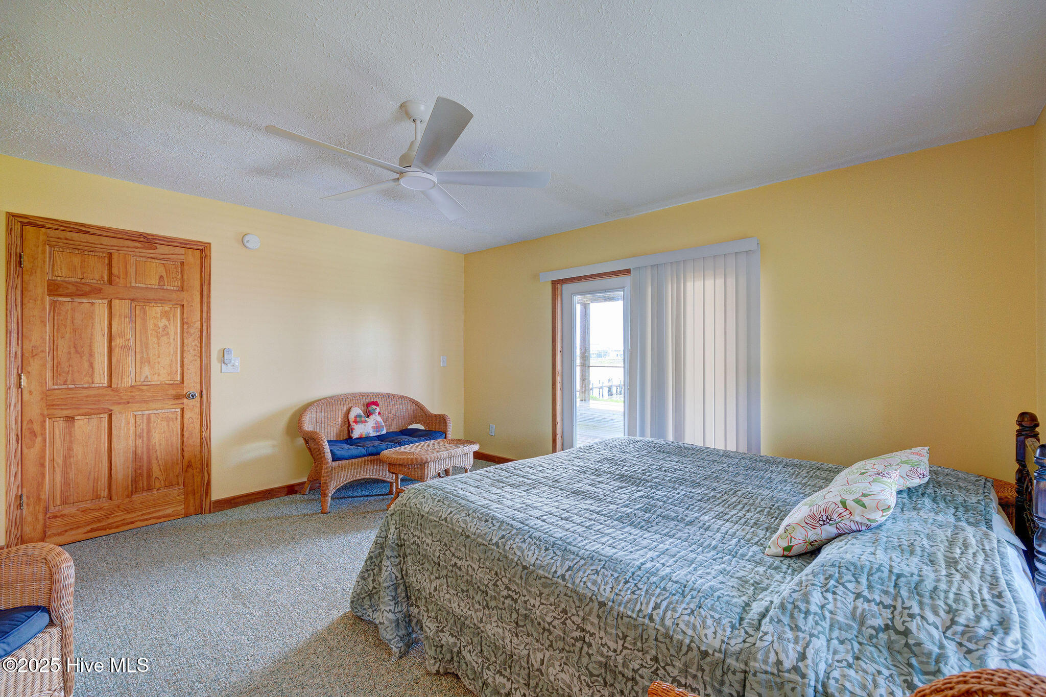 100505826 | Photo 33