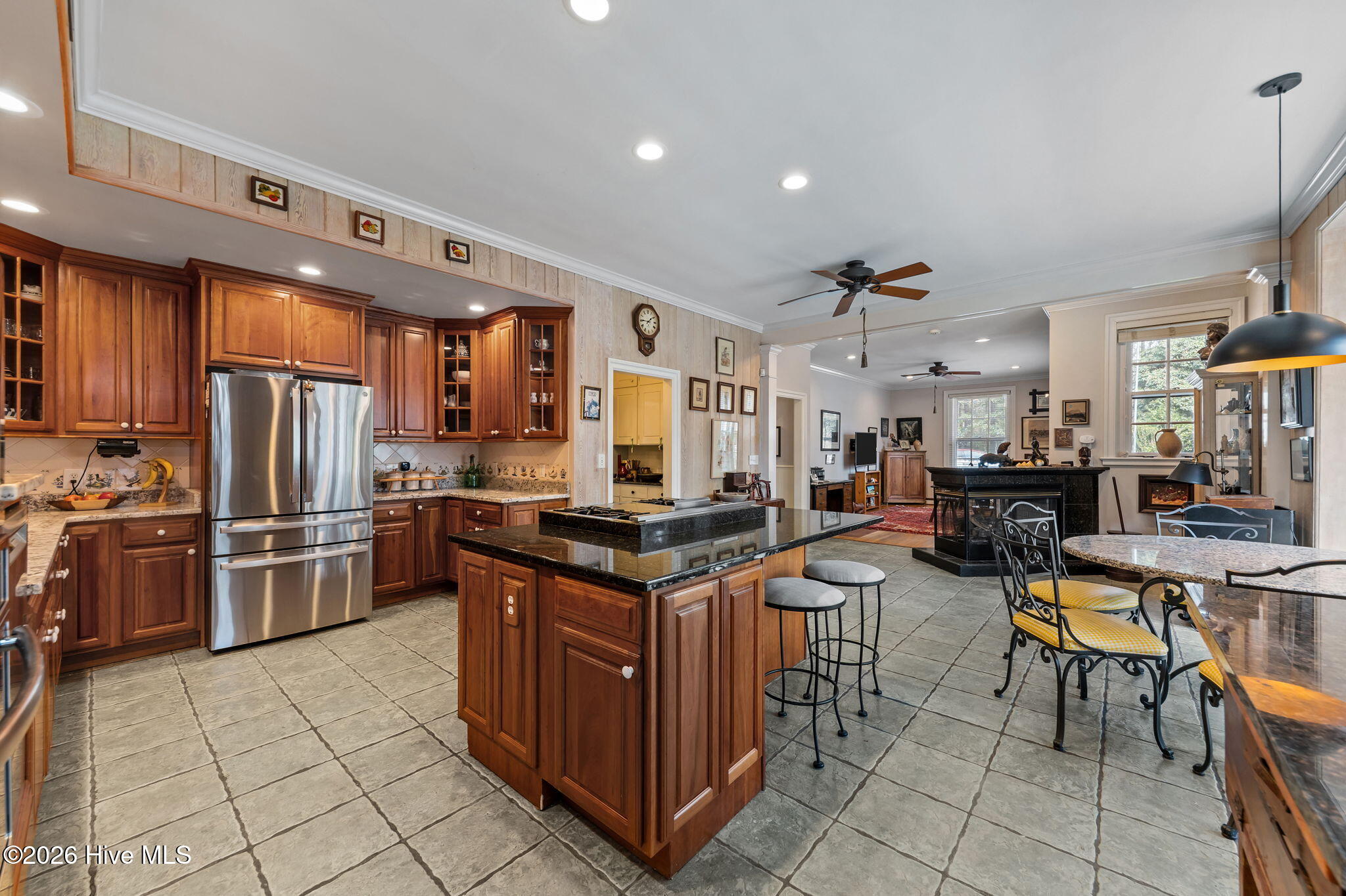 47-web-or-mls-707A8104