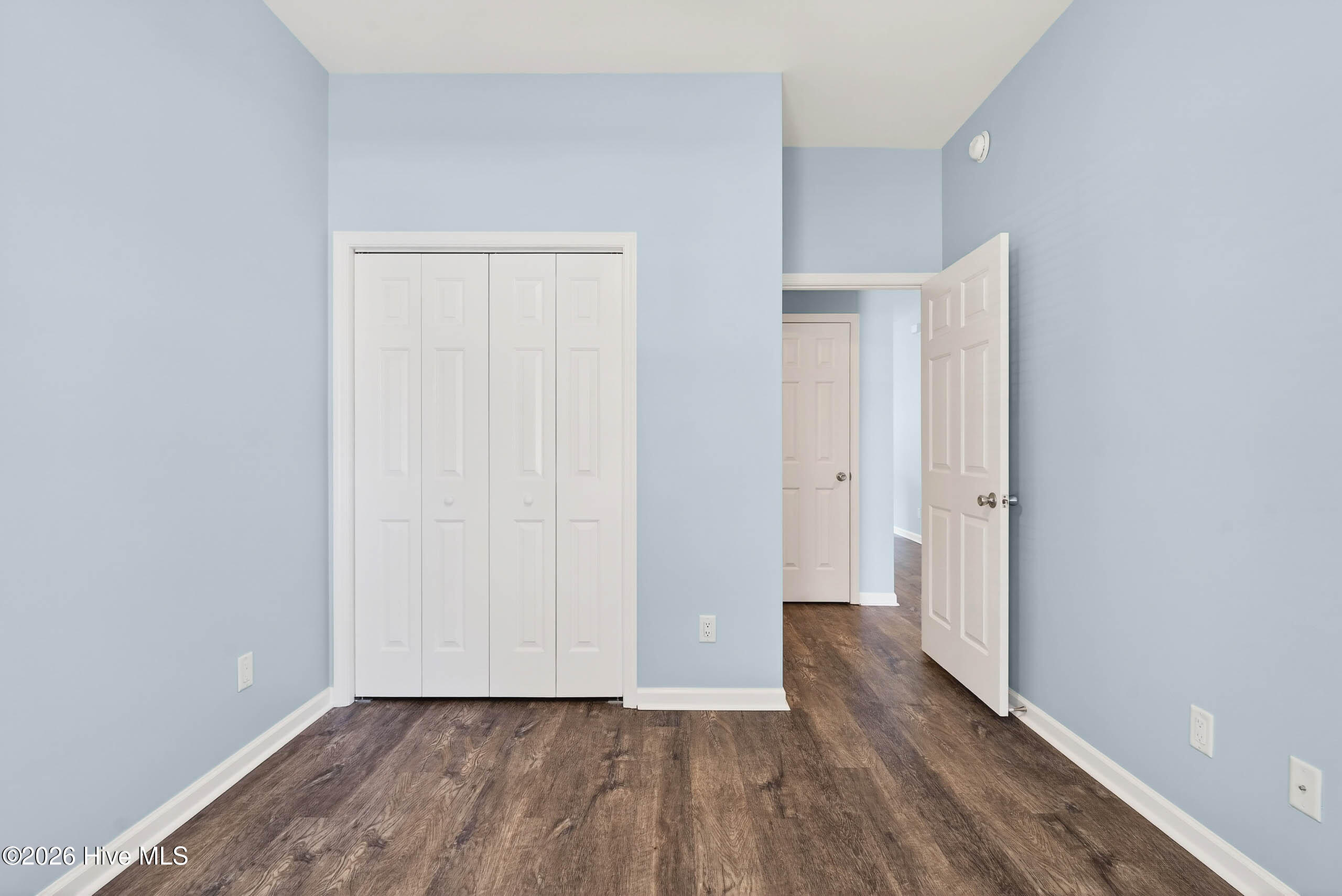 100564275 | Photo 19