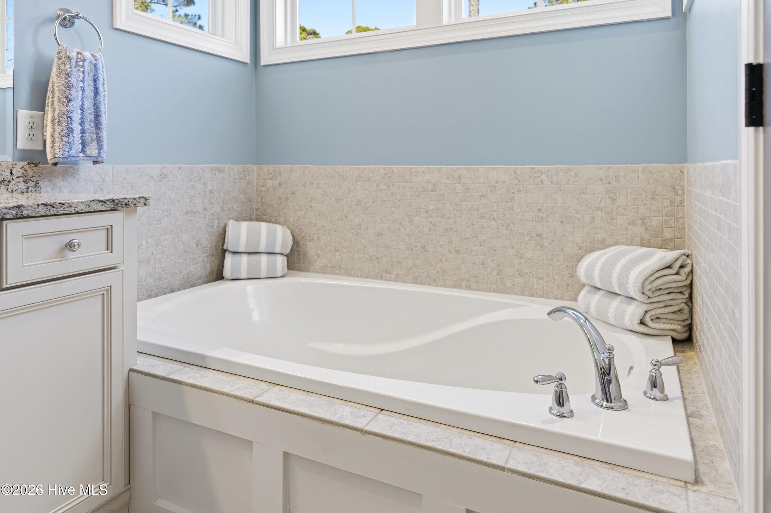 100556078 | Photo 43