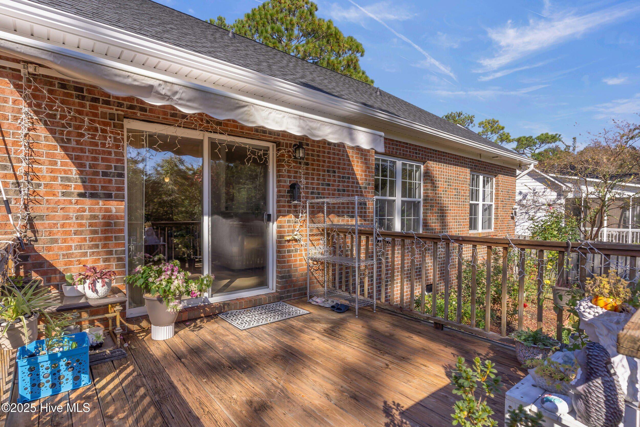 100540871 | Photo 27