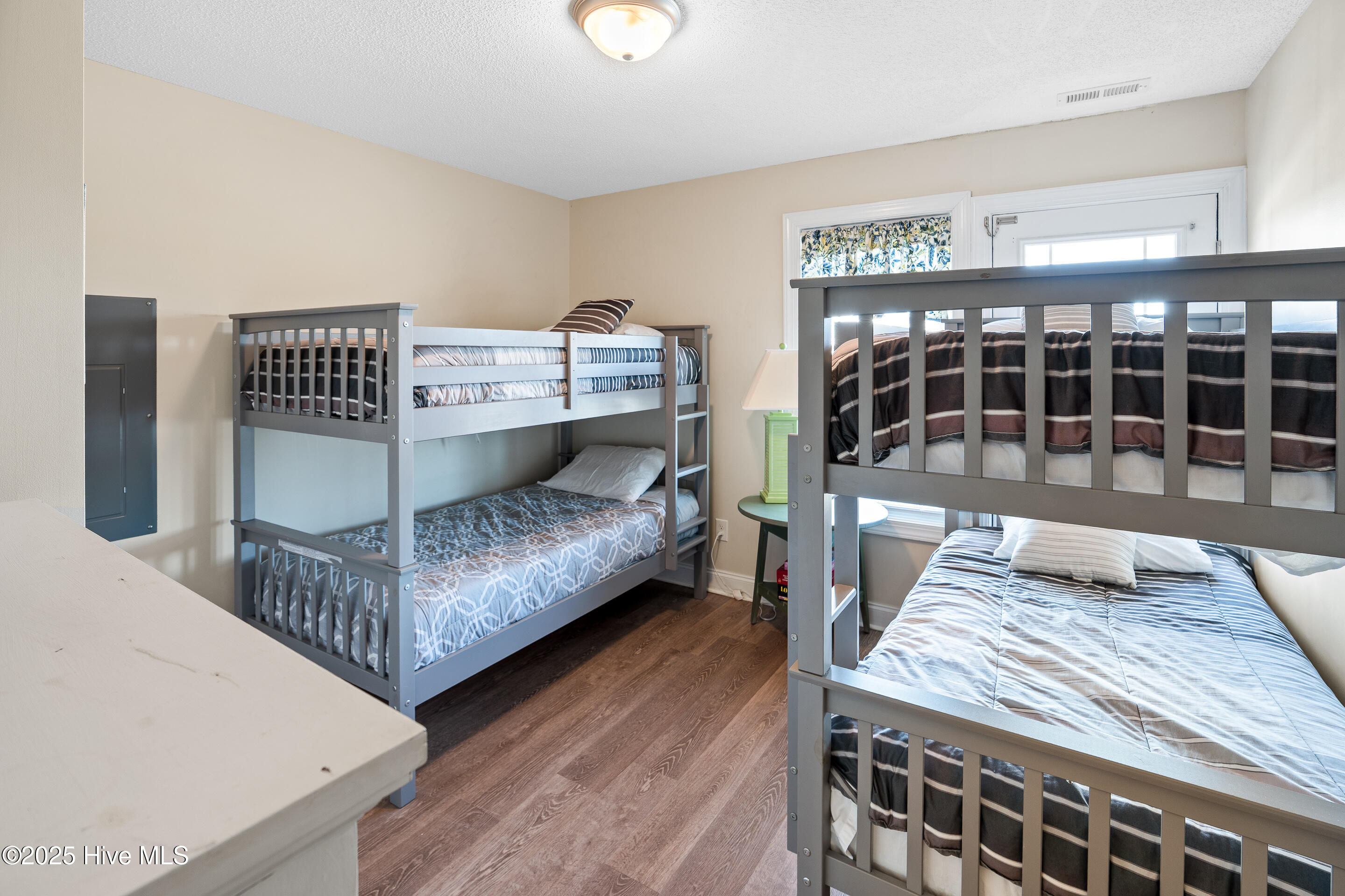 100539314 | Photo 11