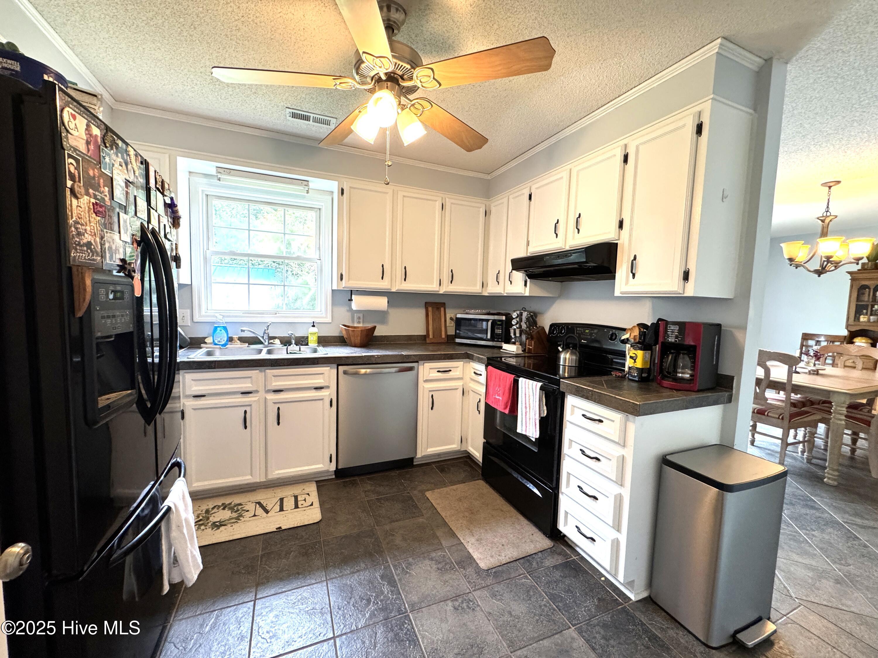 20250807_190321157_iOS