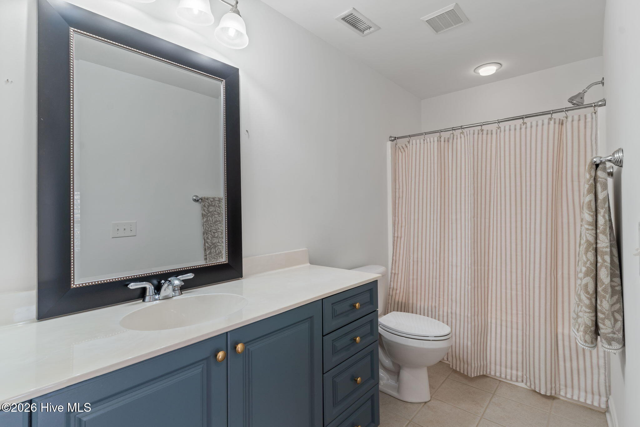 100561697 | Photo 28