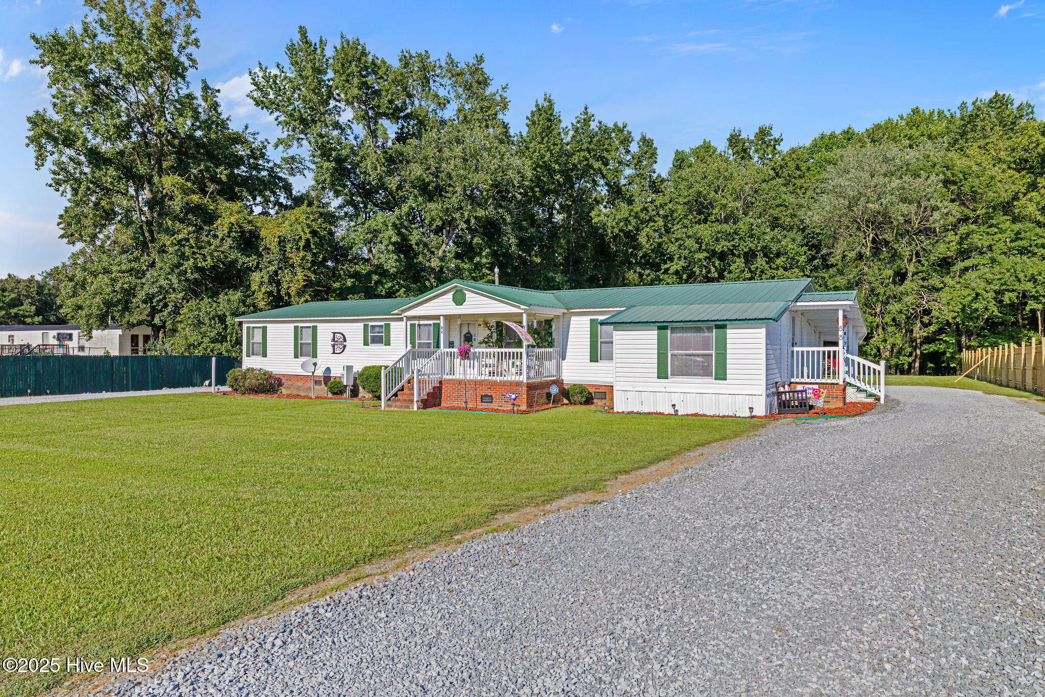 Homes for sale in Newton Grove, NC | 88 Holiday Ln, Newton Grove, NC 28366 | MLS# 100527560