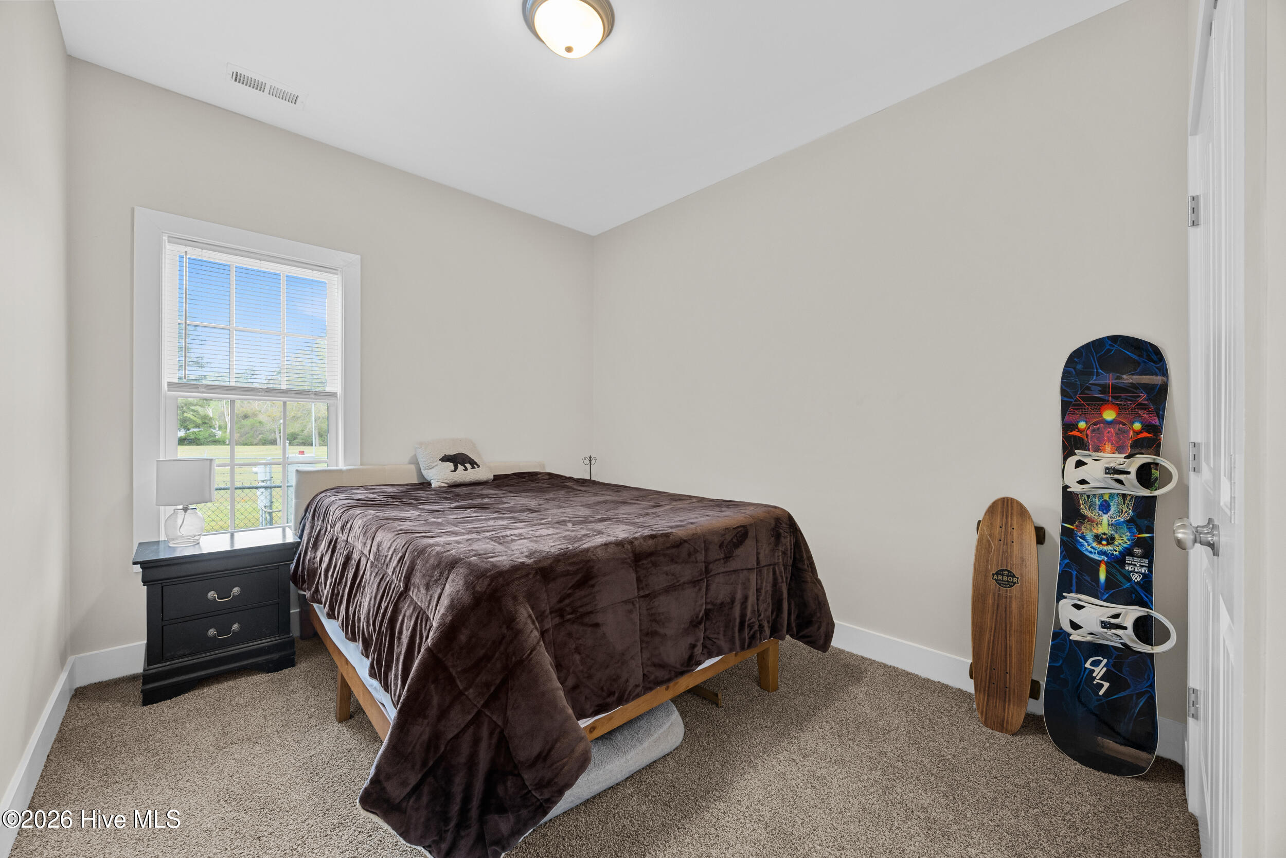 100564785 | Photo 10