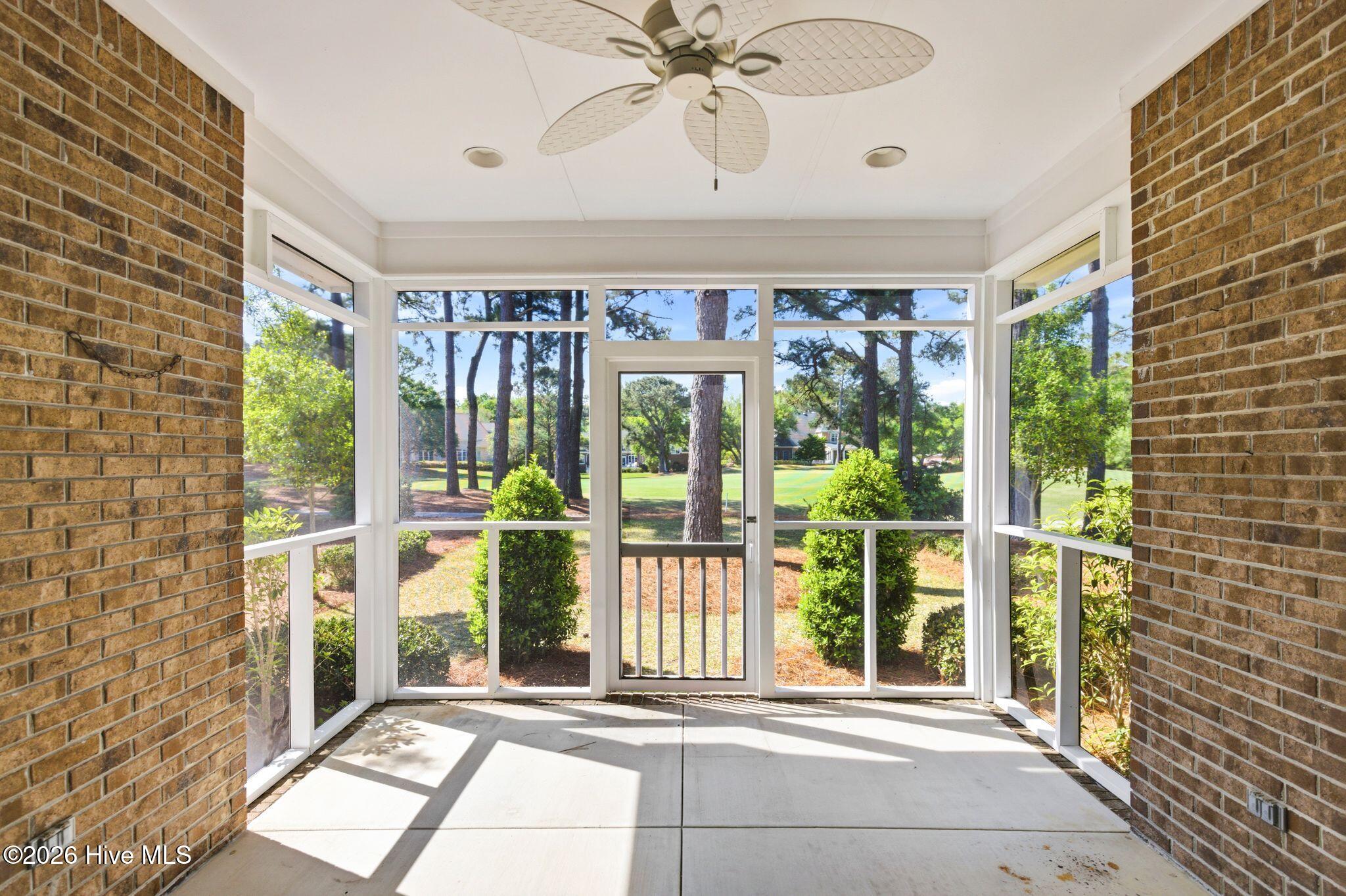 100567586 | Photo 37