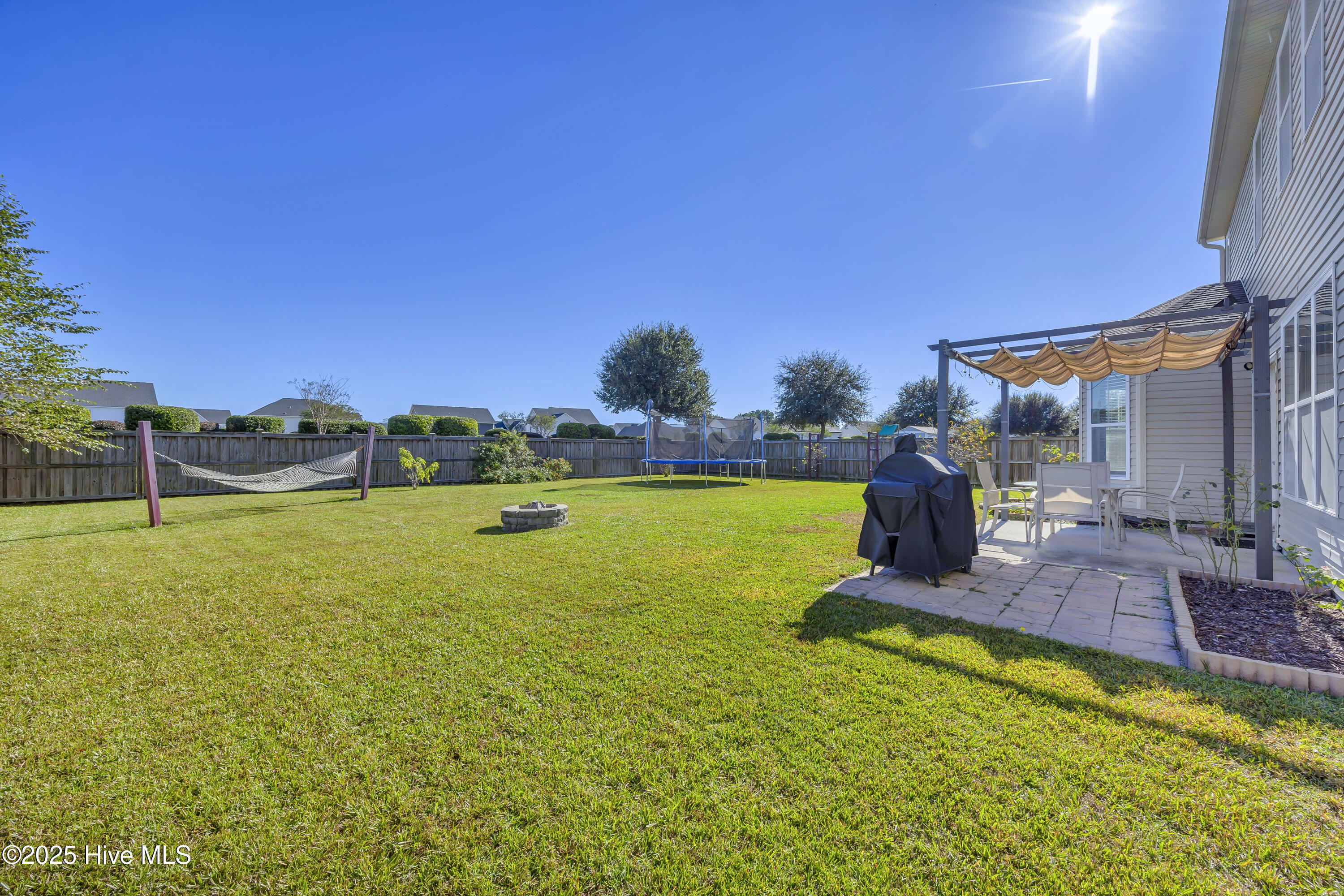 100549704 | Photo 47