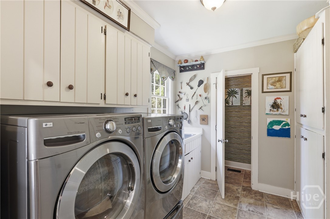 402 E 44th Street, Savannah, GA, 31405