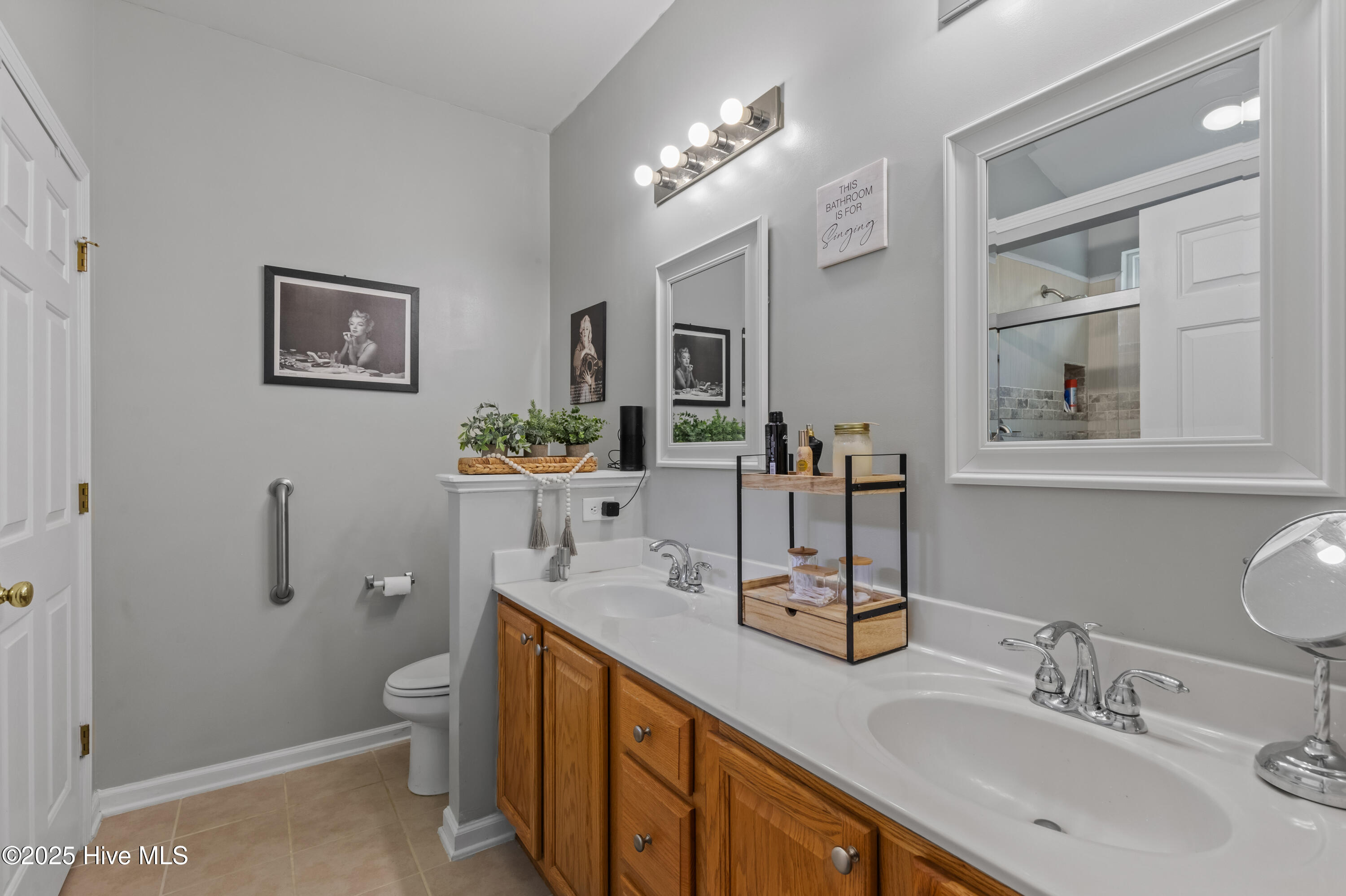 100502471 | Photo 34