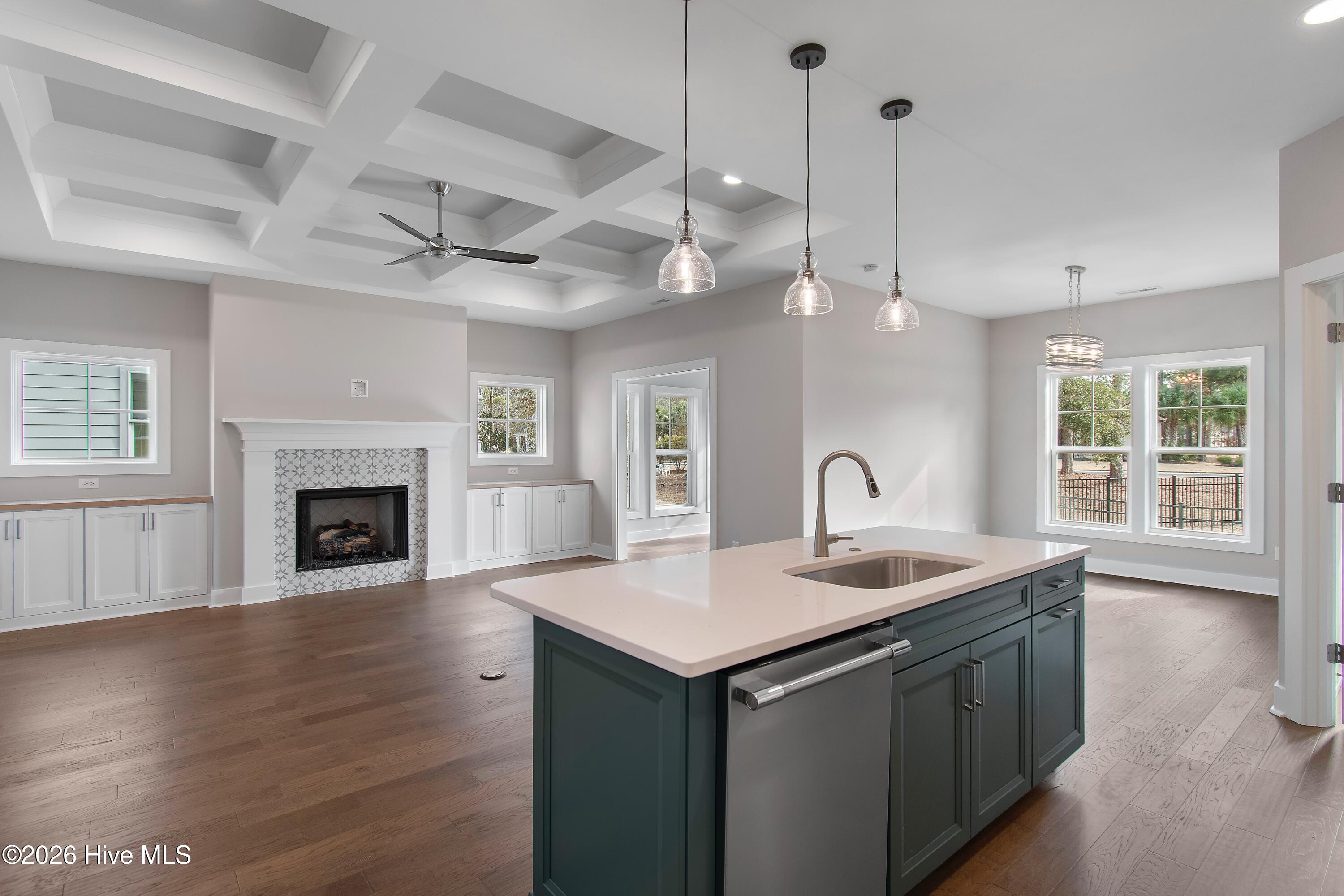 100533287 | Photo 27