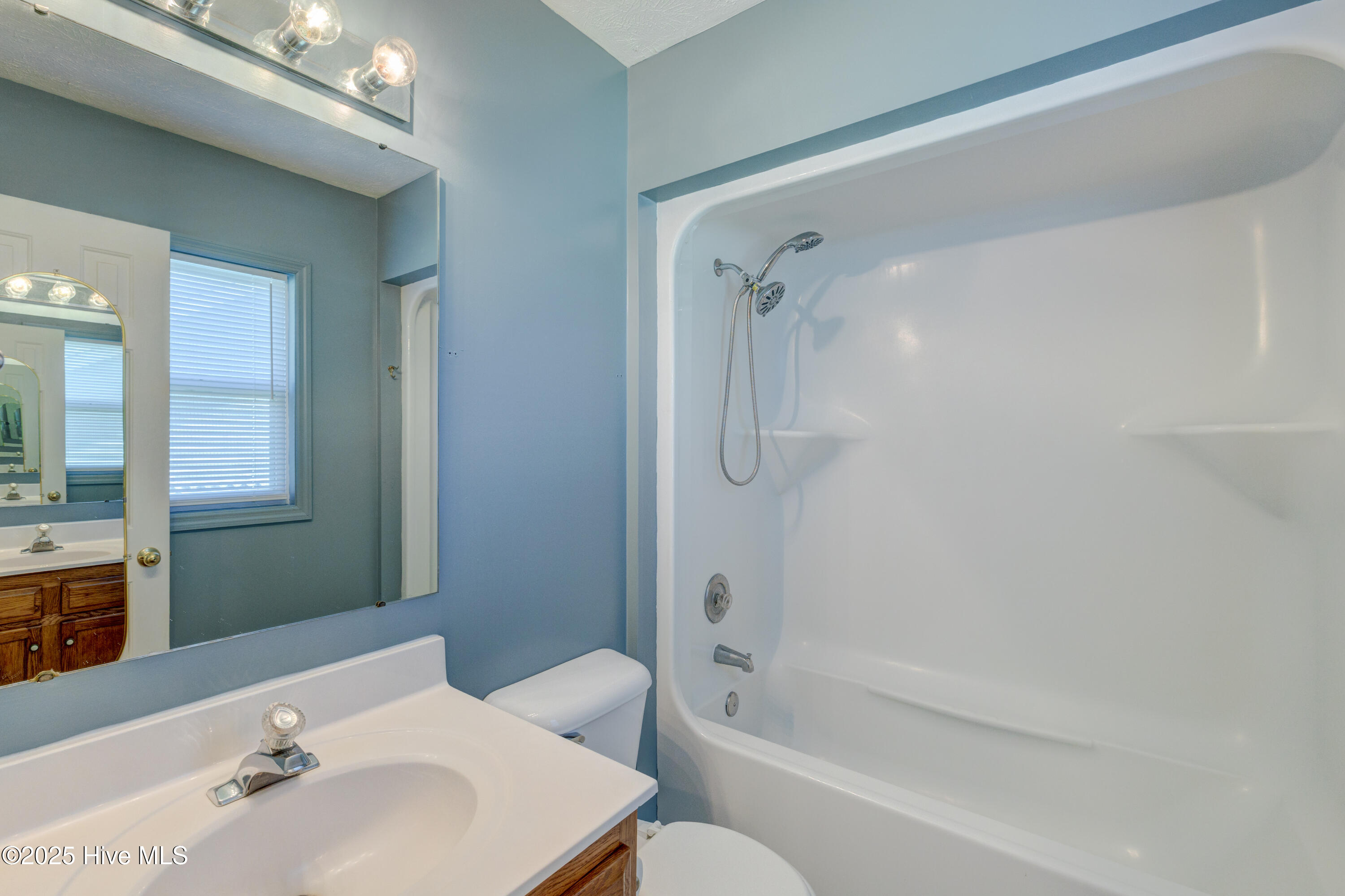 100526962 | Photo 25