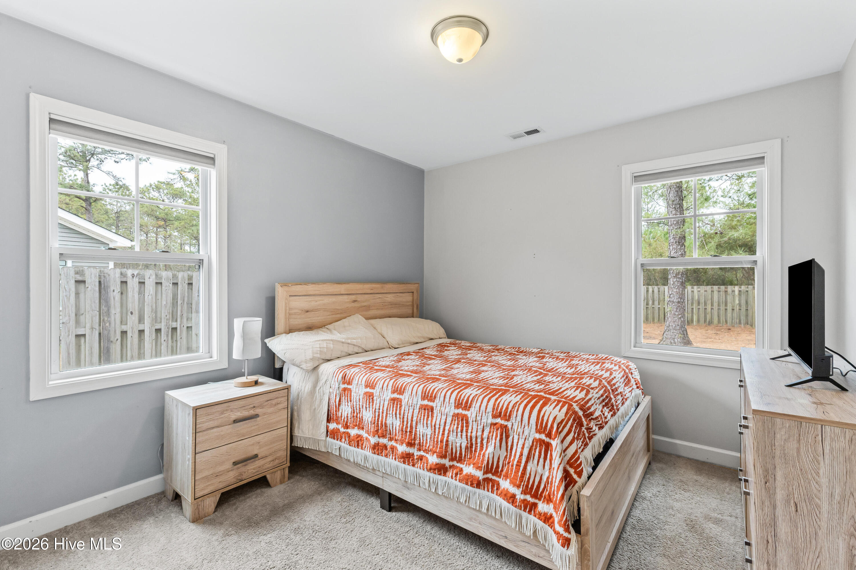 100557178 | Photo 22