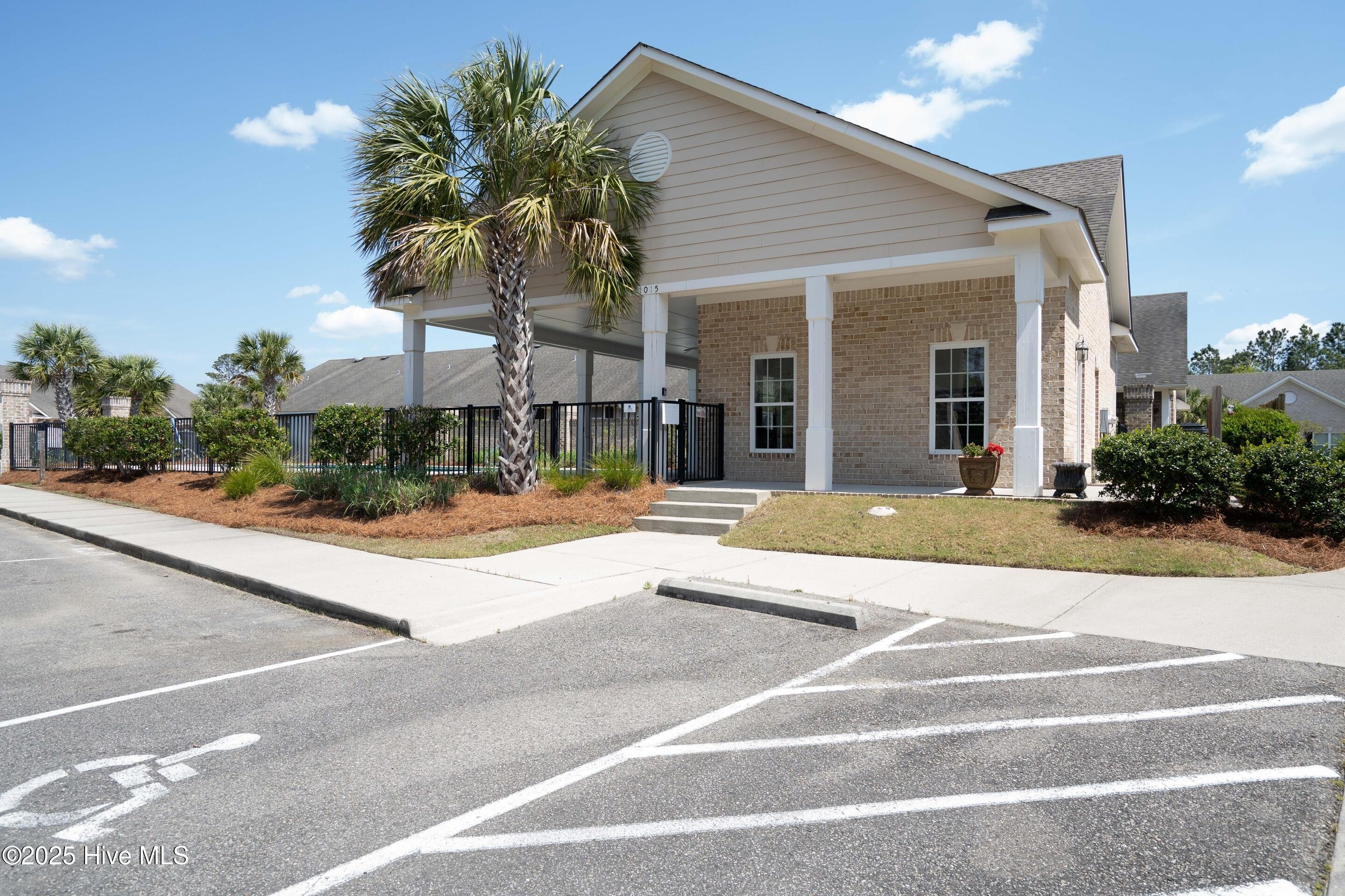 100512963 | Photo 54