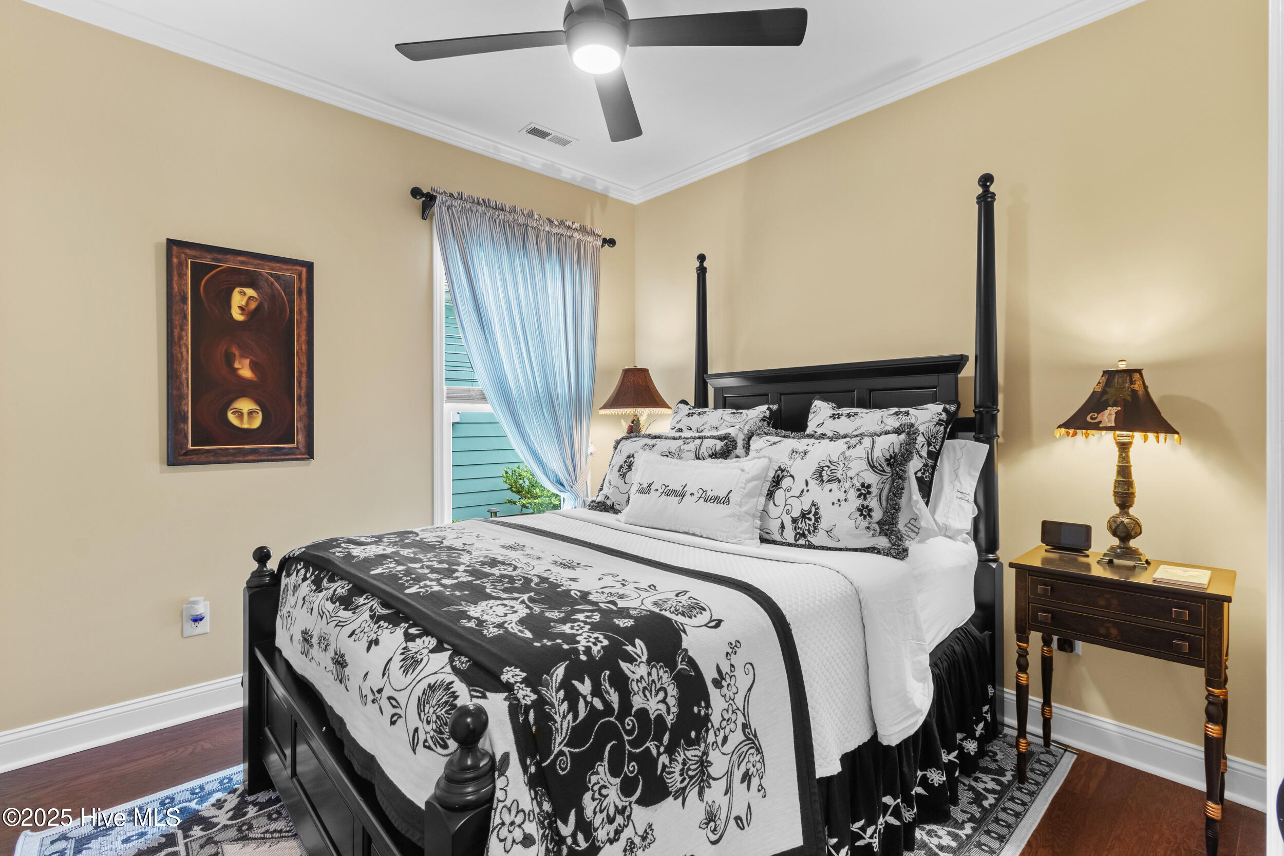 100525242 | Photo 25