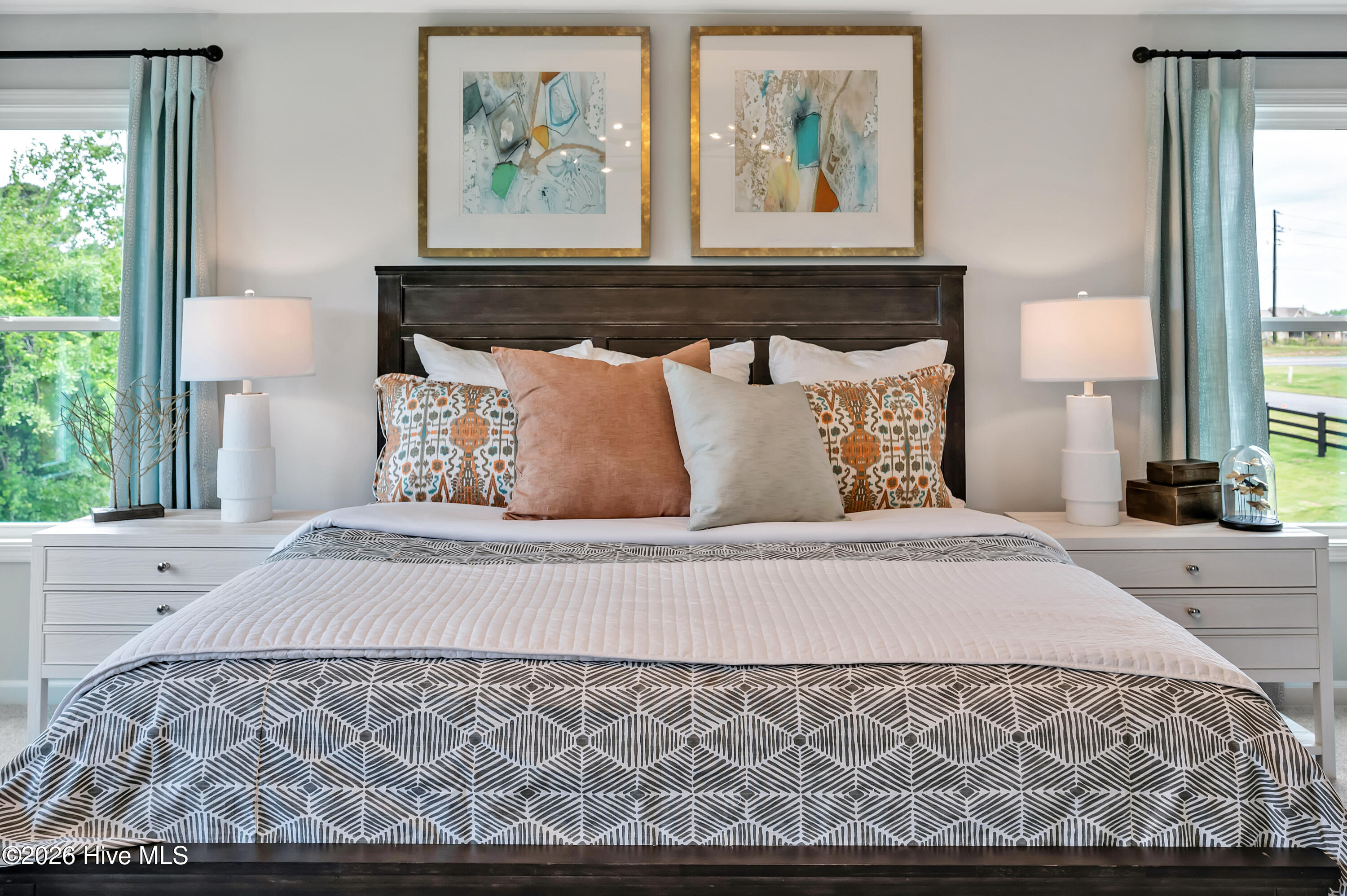 100548090 | Photo 30