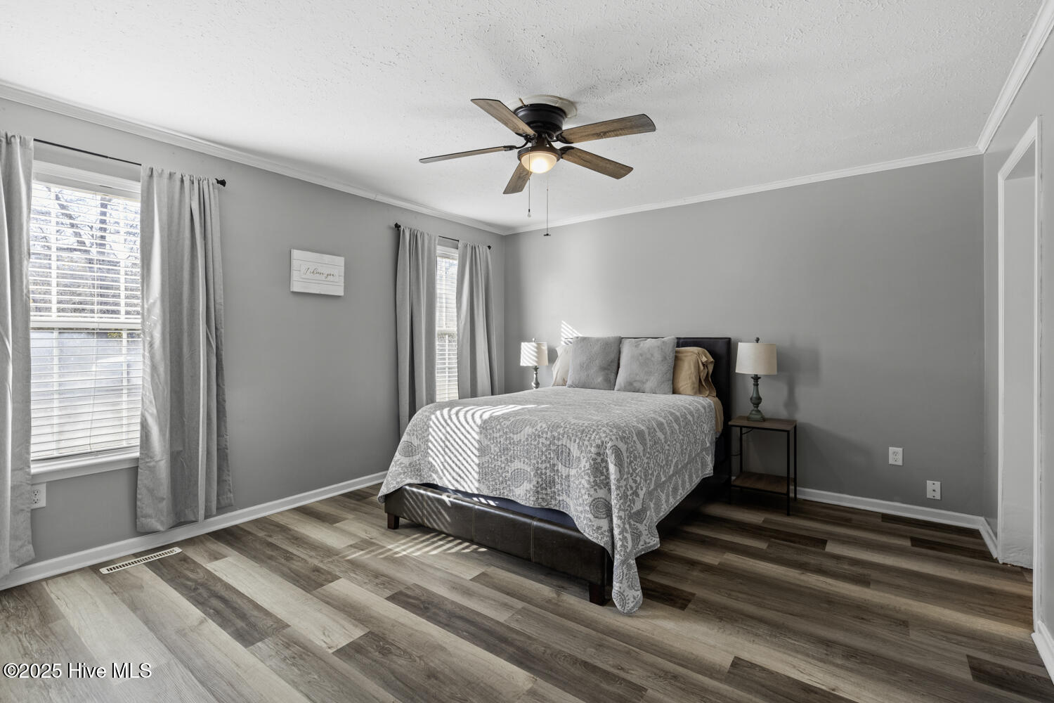 100545745 | Photo 16