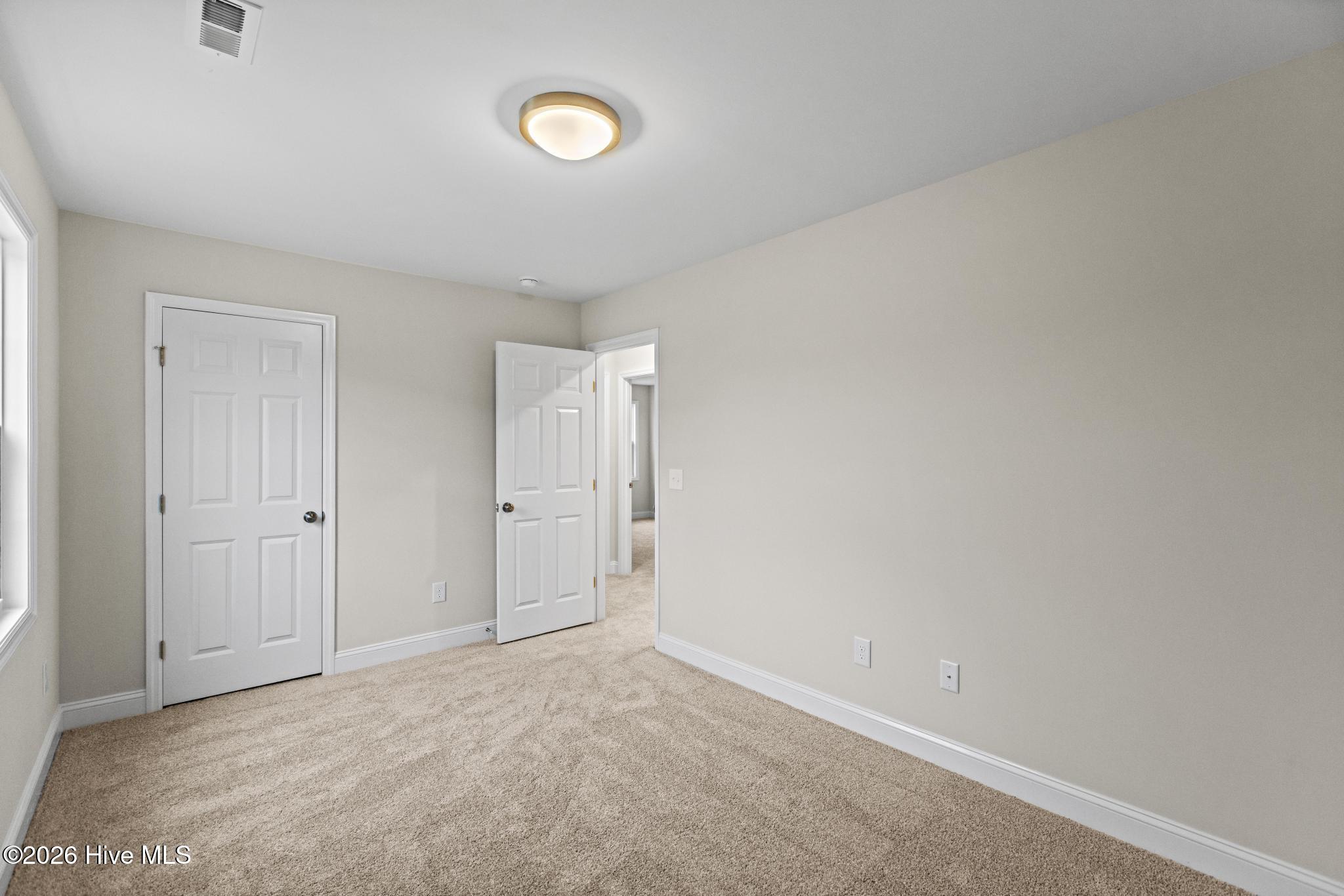 100544641 | Photo 19