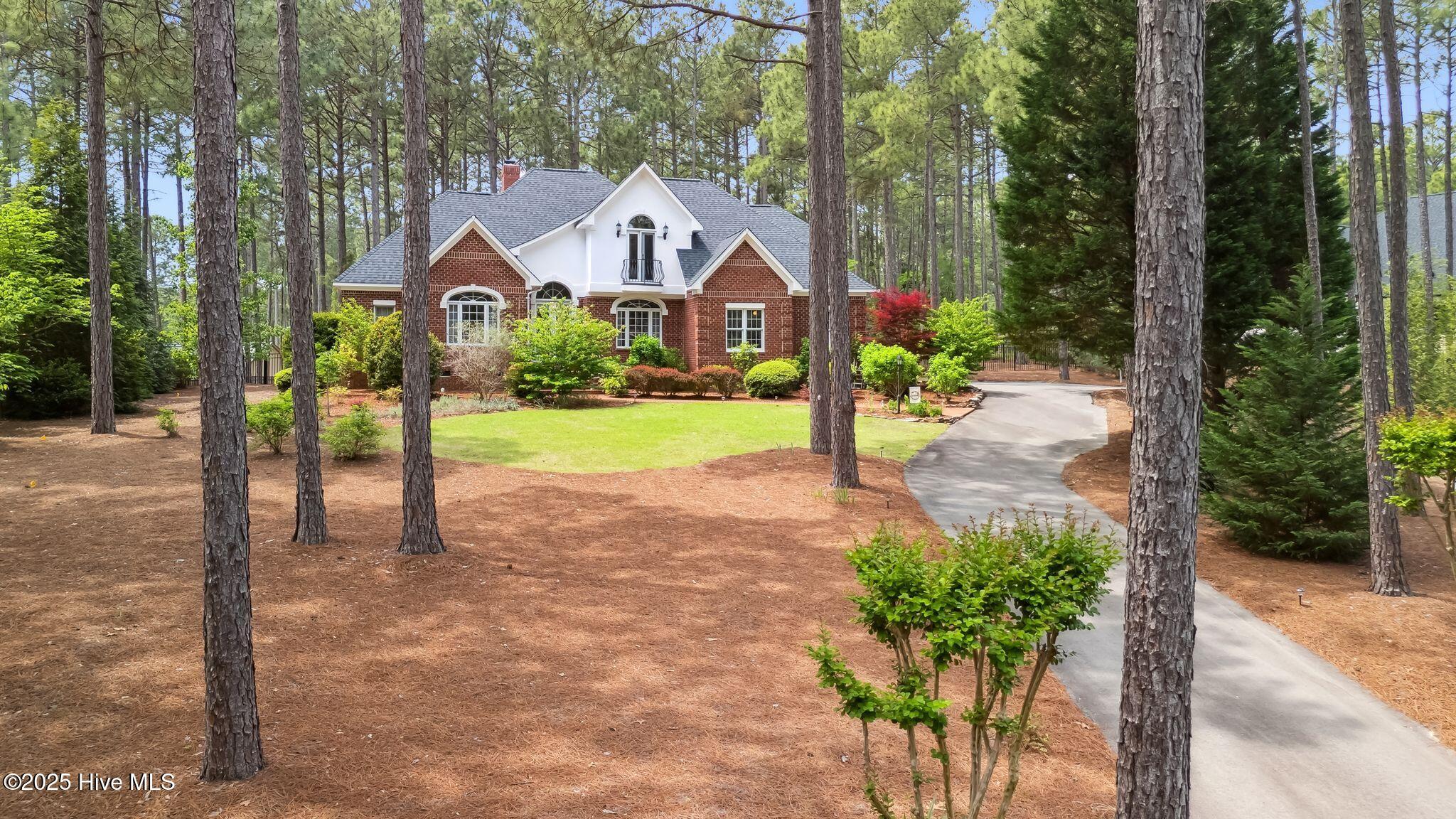 5 Wake Forest Court