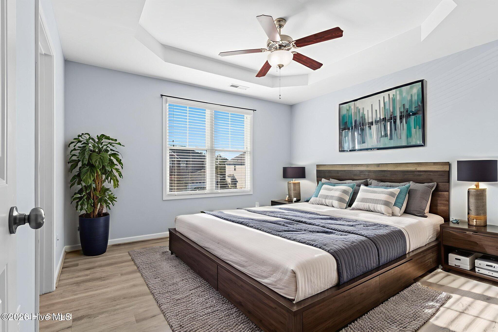 100548776 | Photo 16