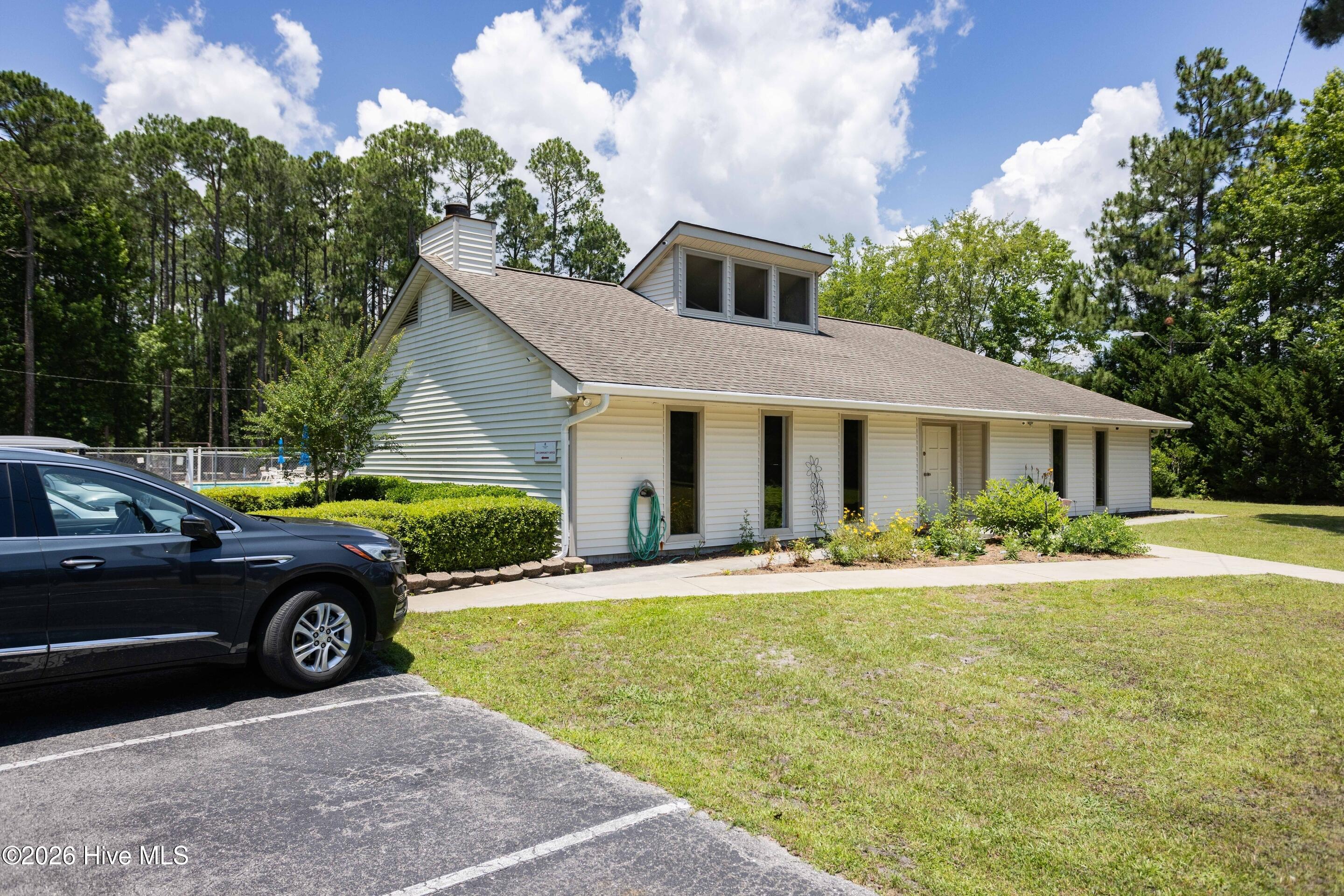 100550661 | Photo 85