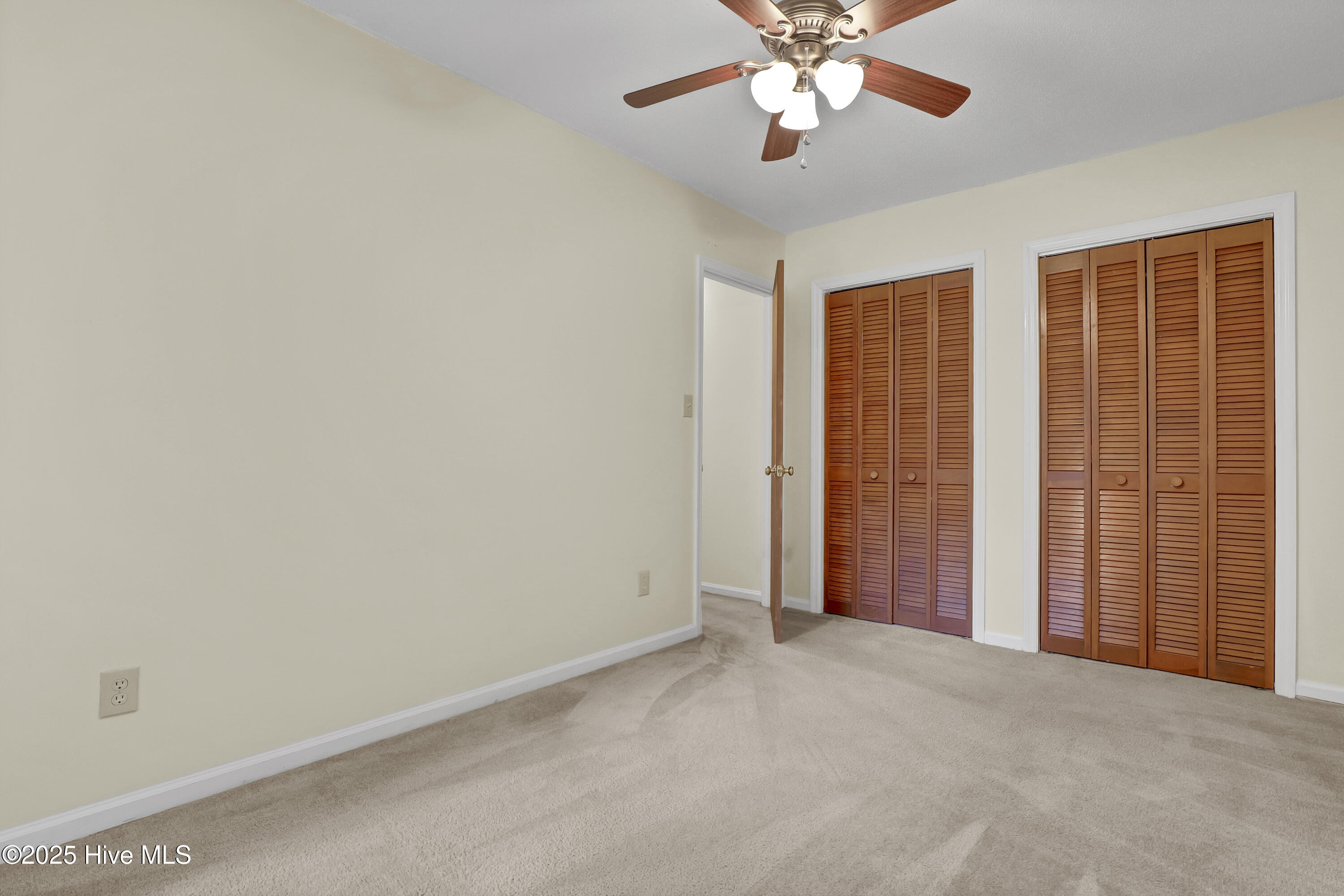 100543829 | Photo 19