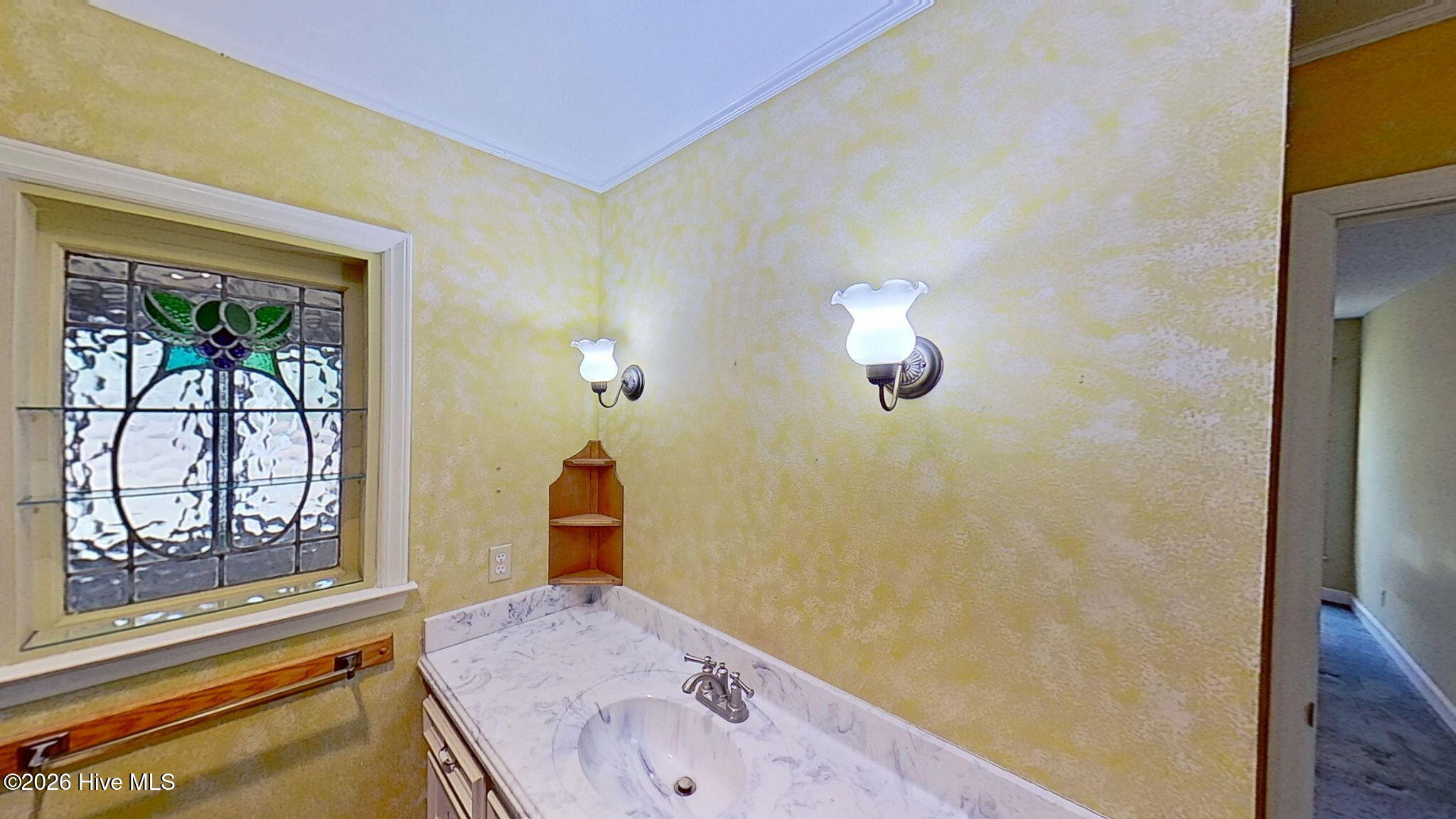 512 Raymond Drive,Arapahoe