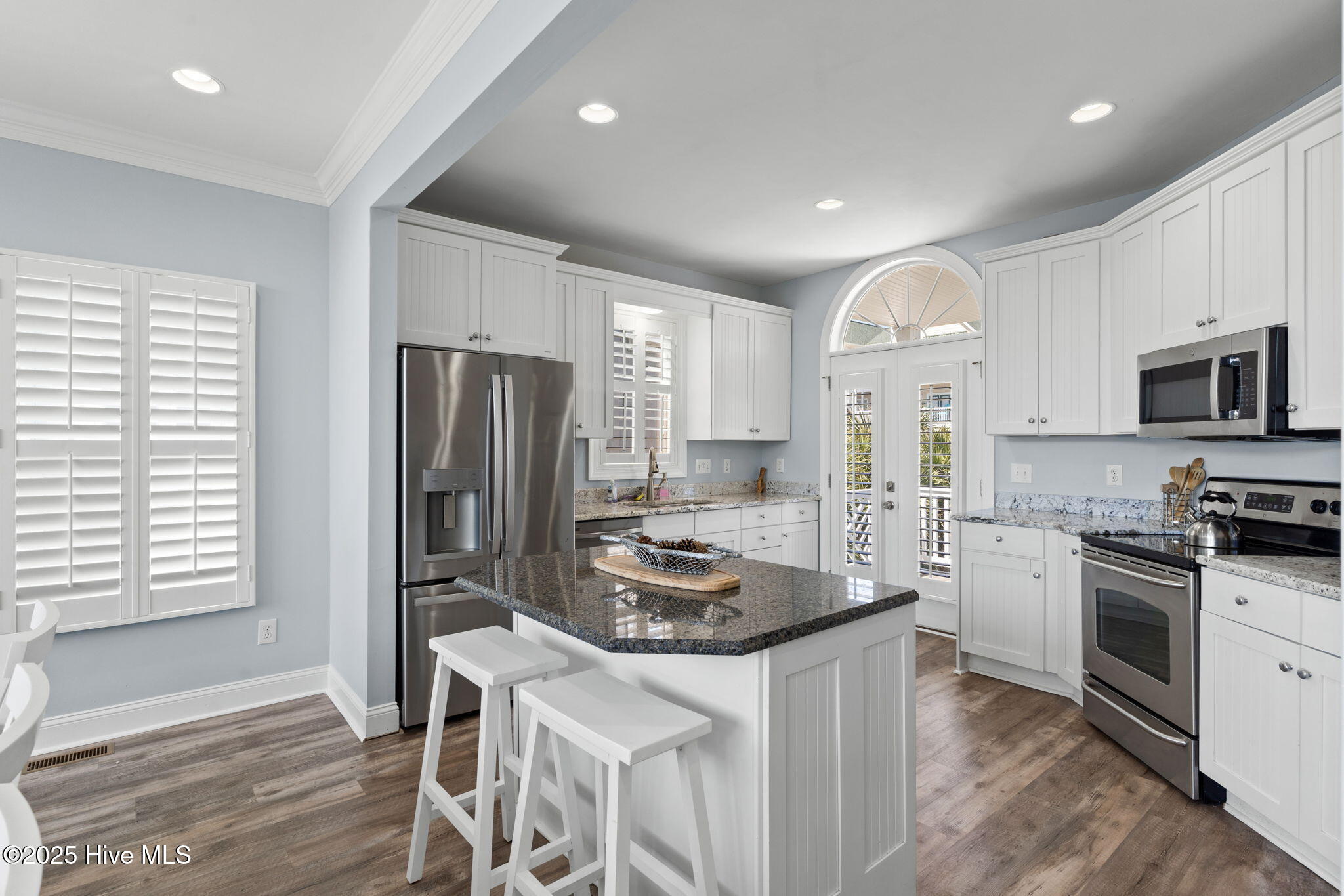 100498196 | Photo 18