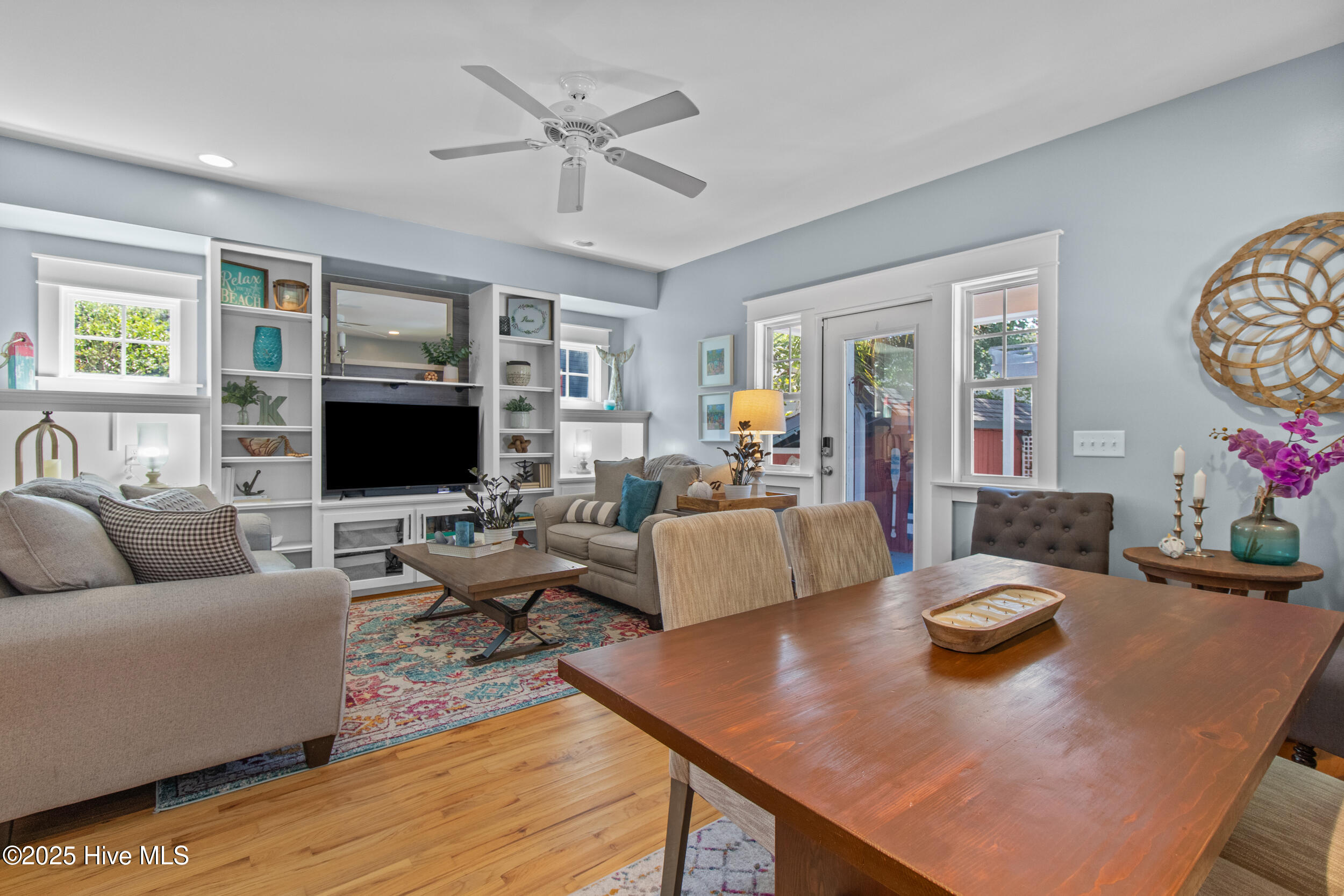 100532640 | Photo 27