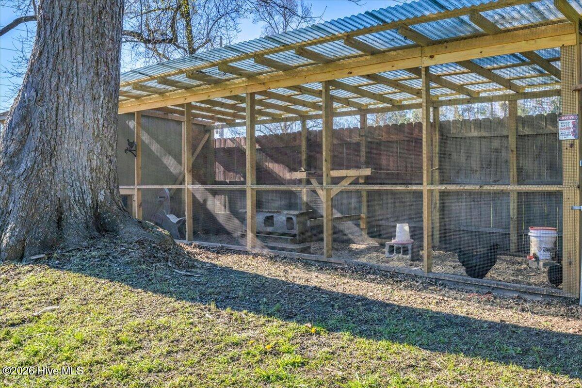 100561788 | Photo 64