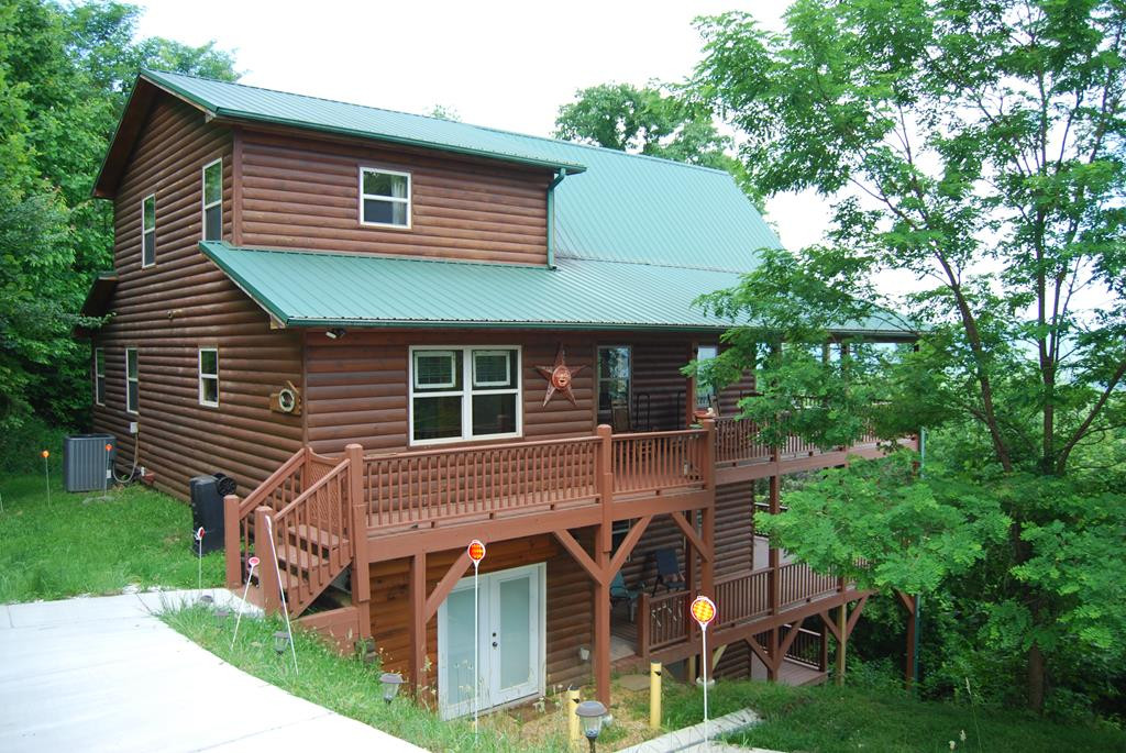1013 Buck Ridge Drive, Murphy, NC 28906 Listing Photo  3