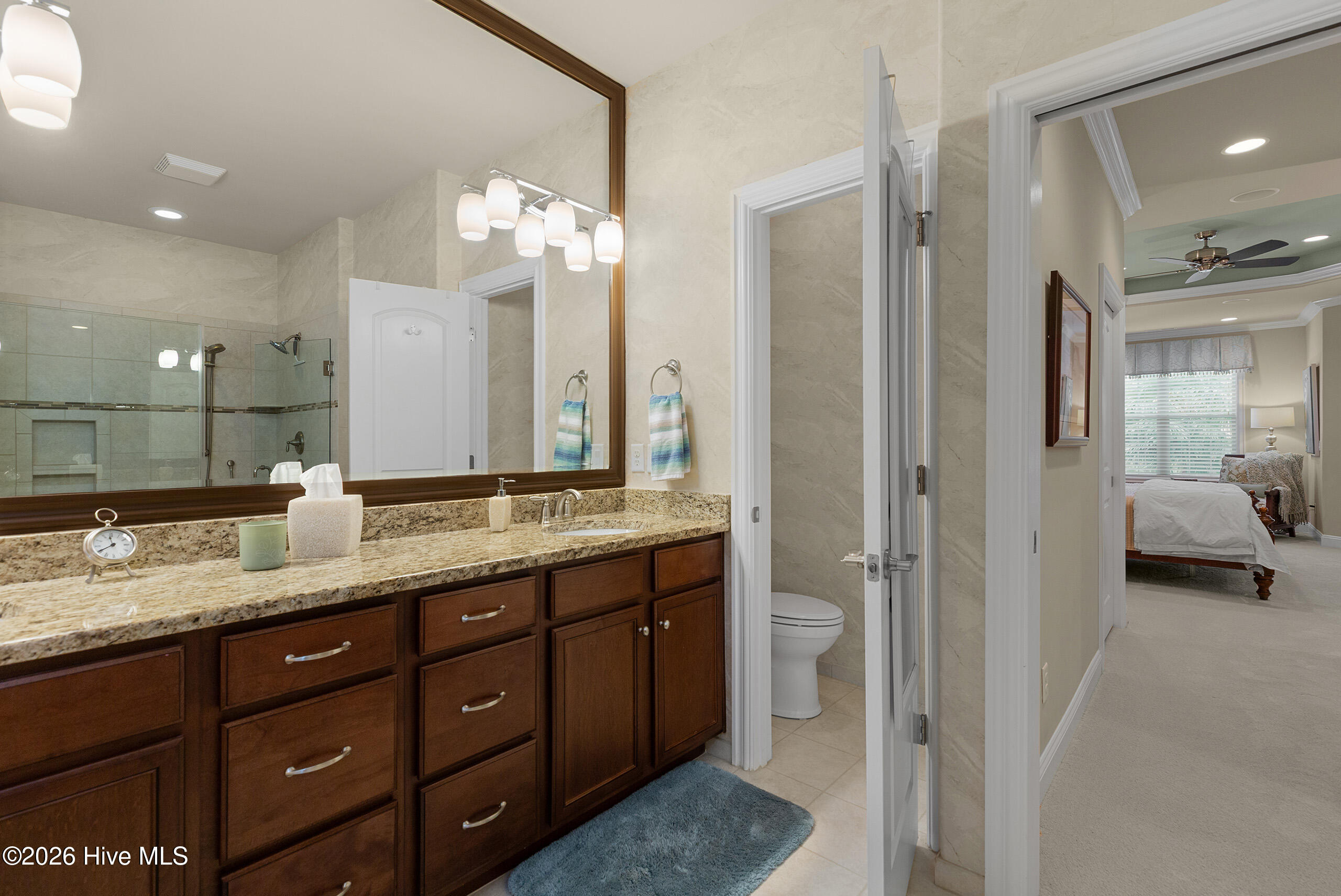 100567107 | Photo 27