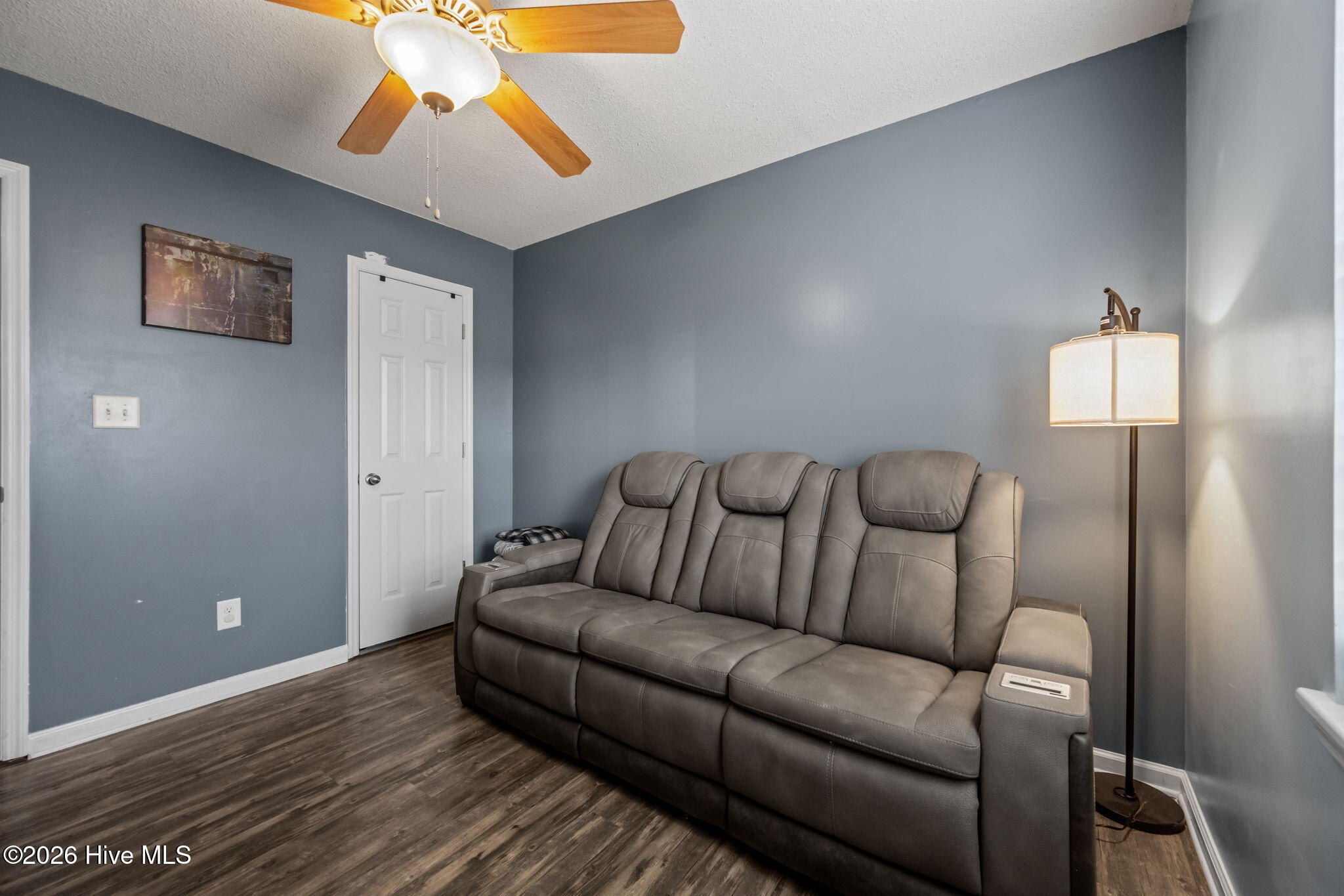 100547343 | Photo 35