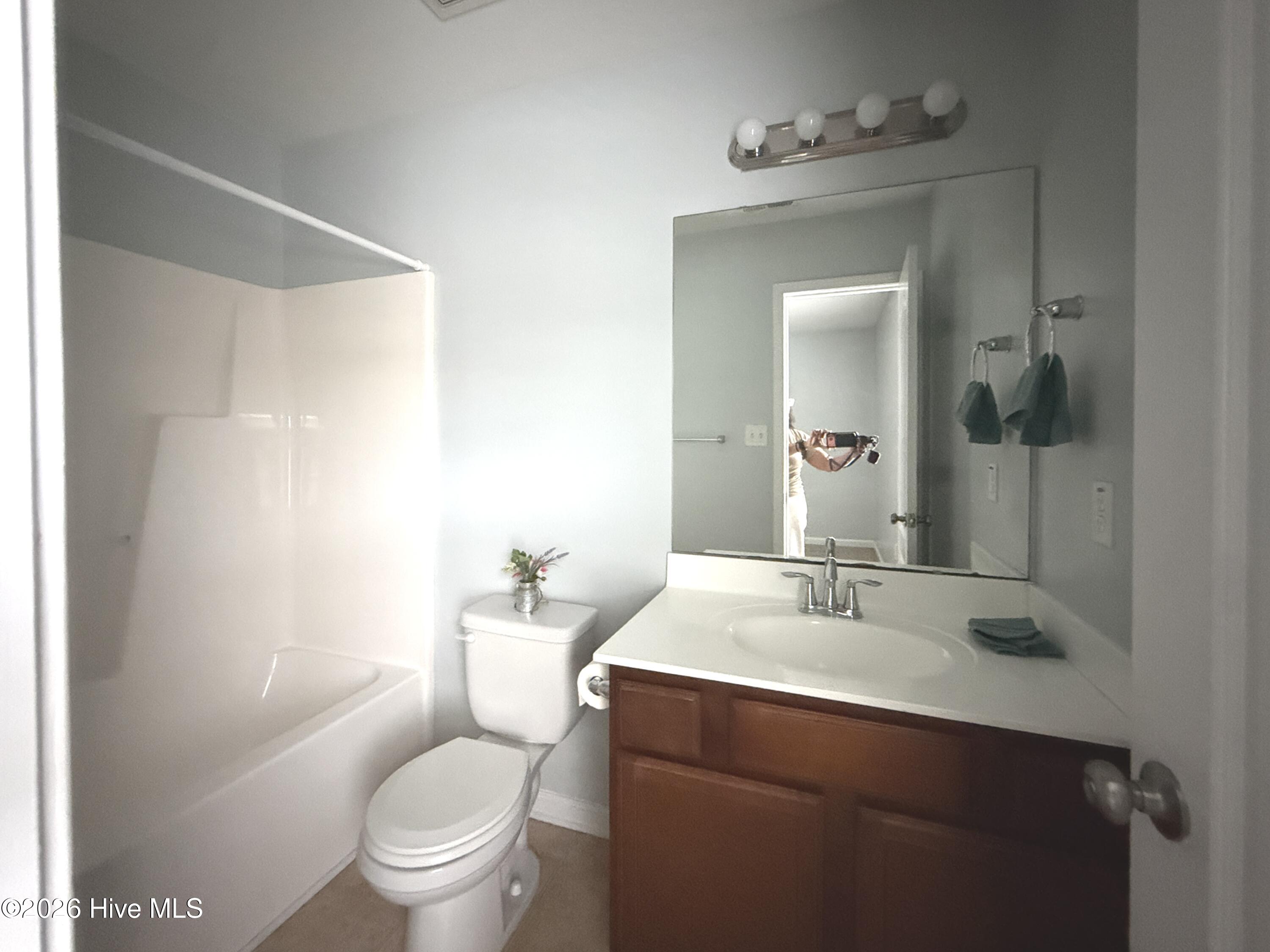 100561951 | Photo 13