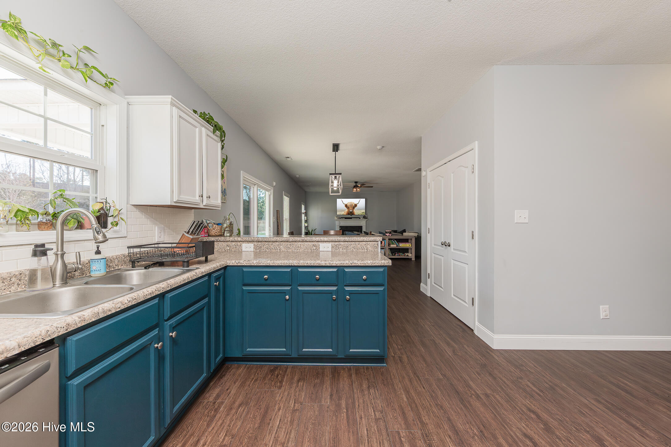 100554751 | Photo 23