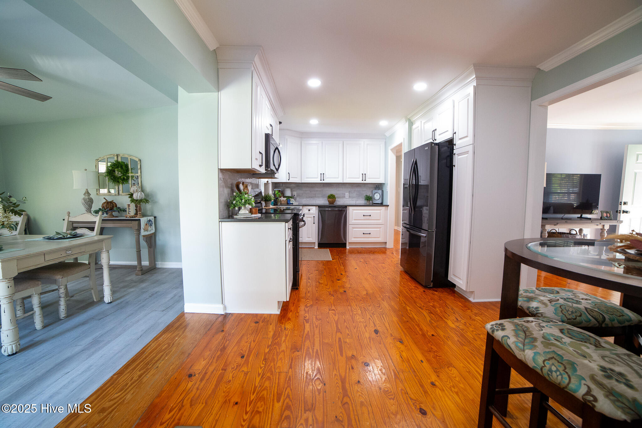 100542481 | Photo 21