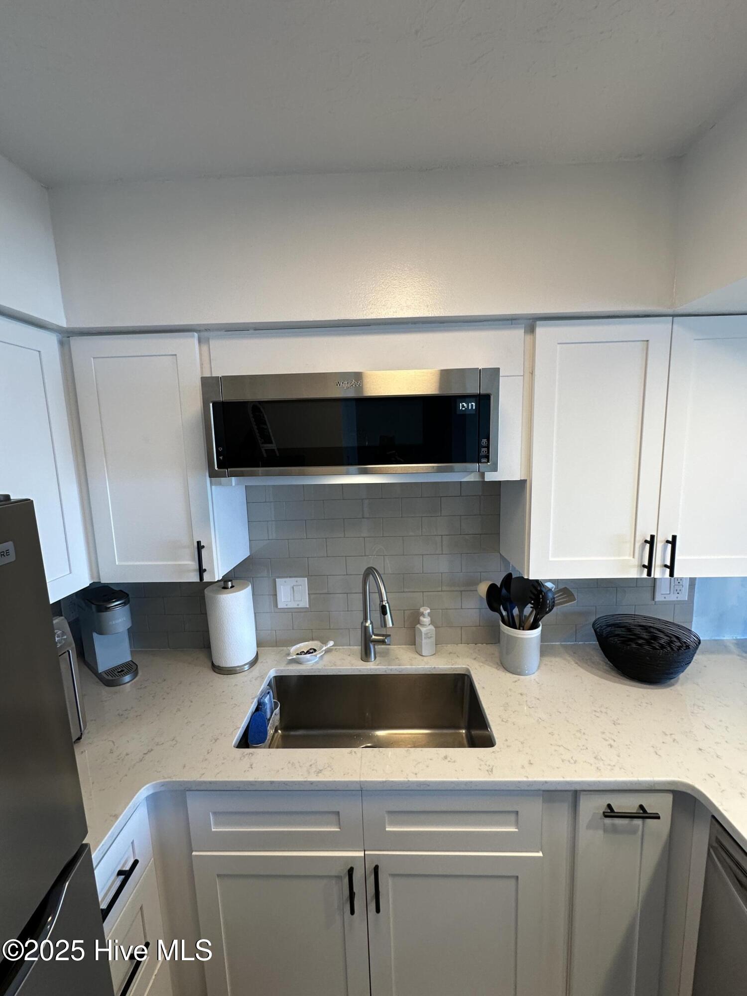 100545930 | Photo 11