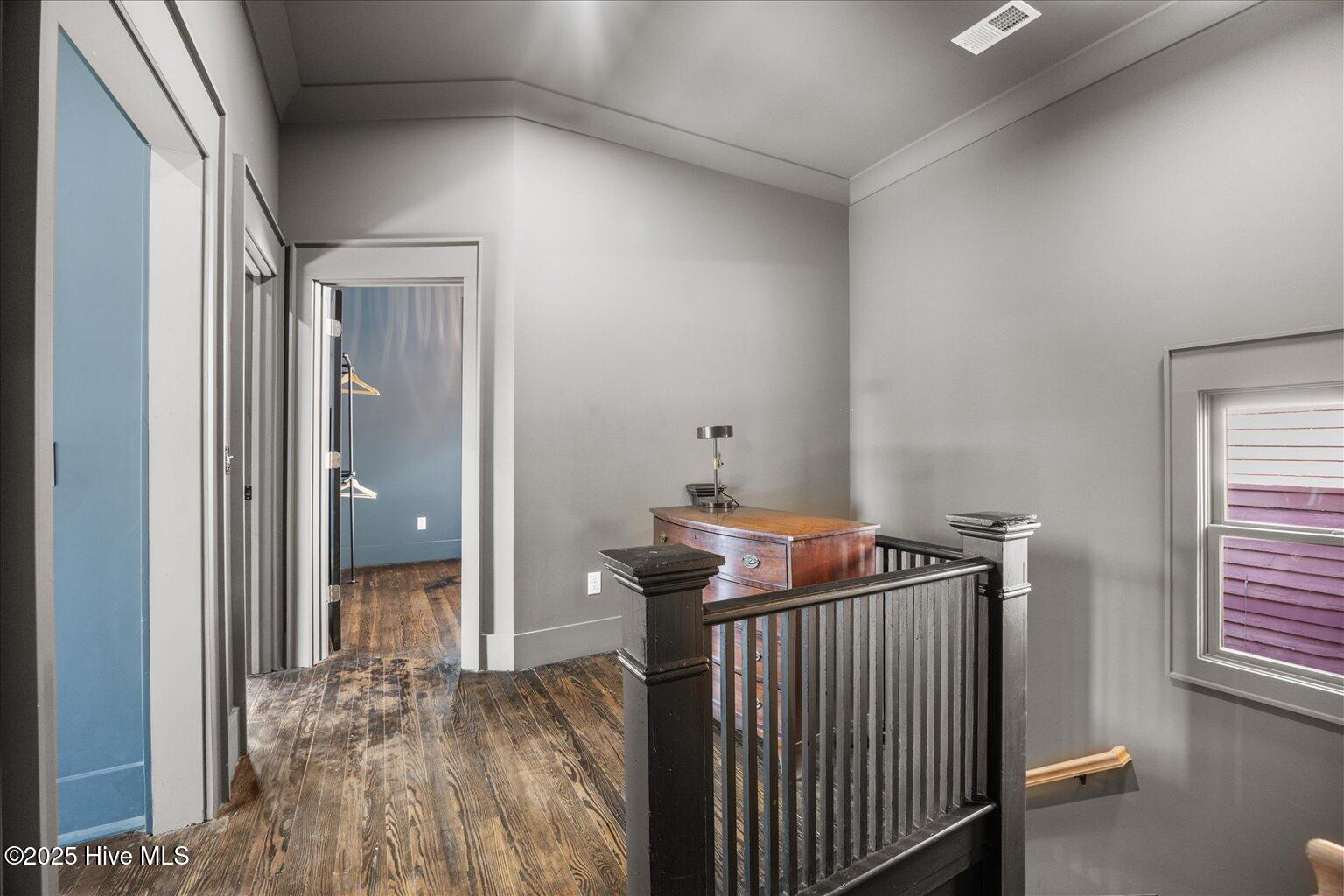 100537963 | Photo 29