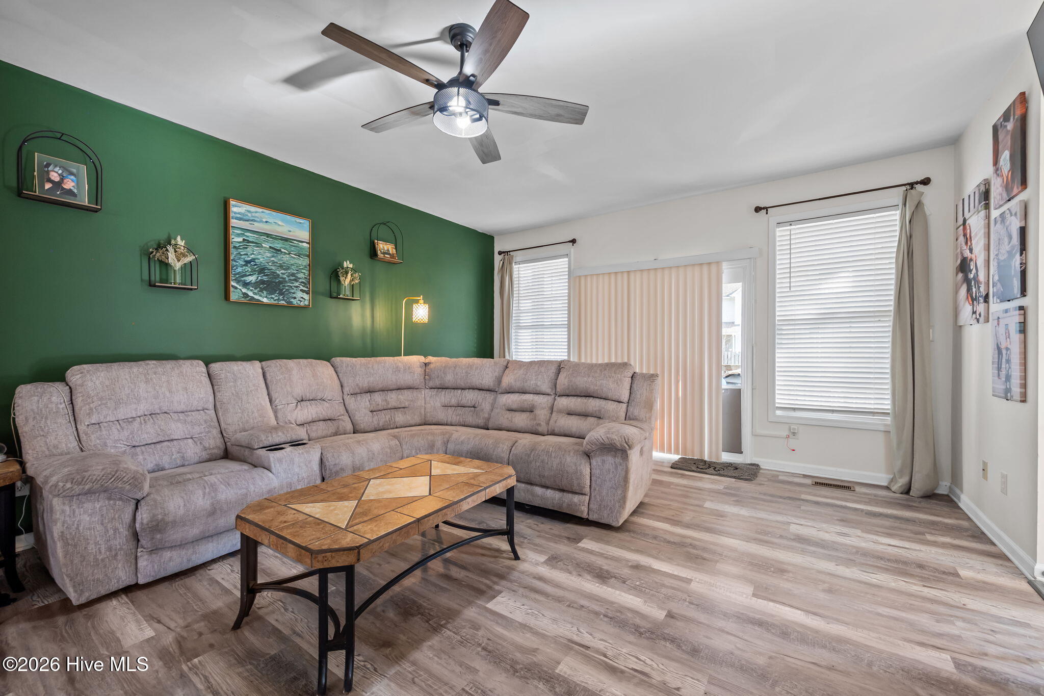 100552924 | Photo 16