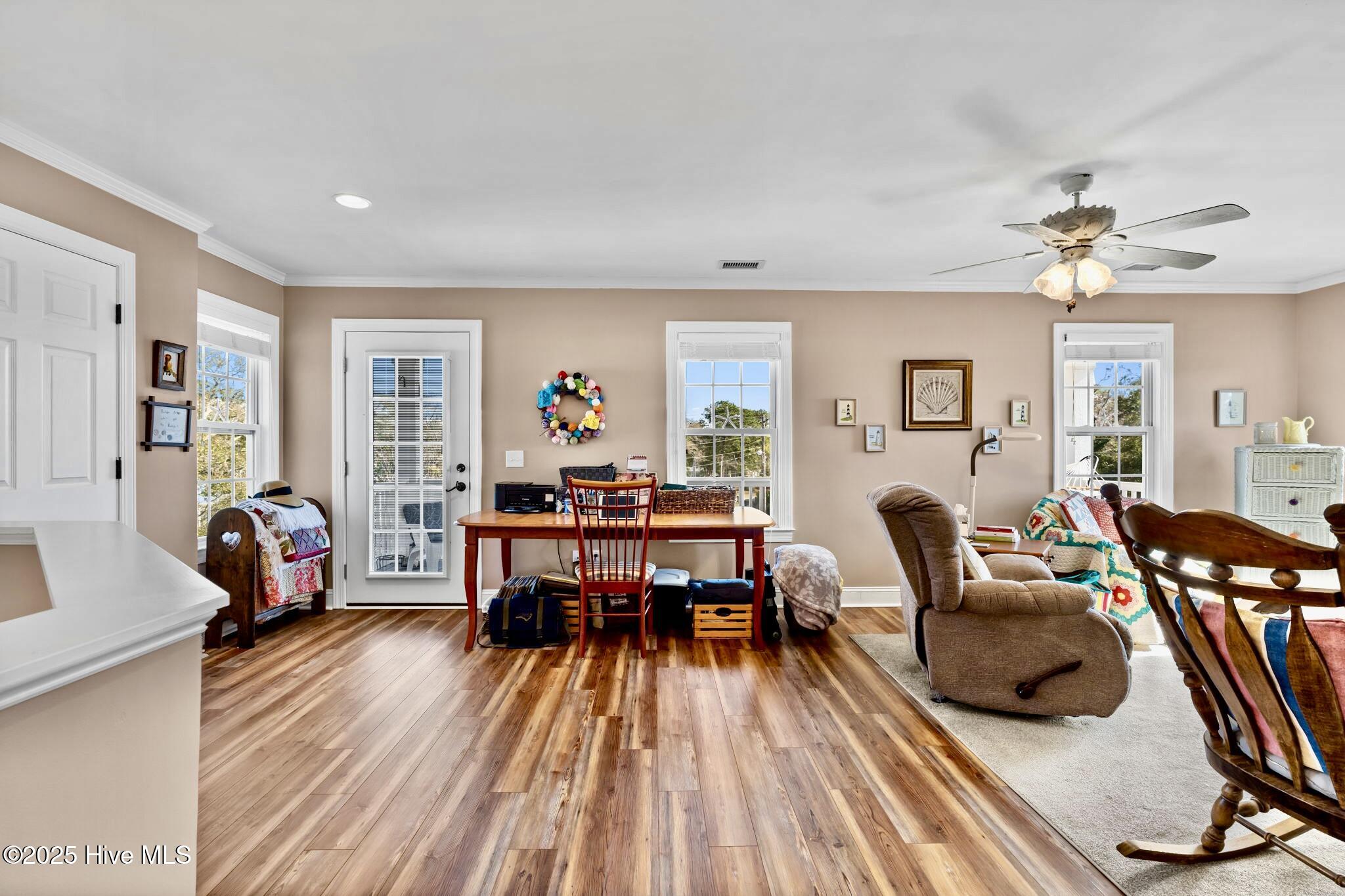 100543841 | Photo 19