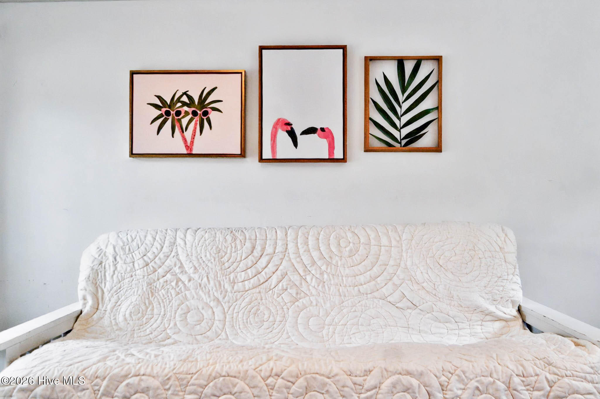 100556049 | Photo 26