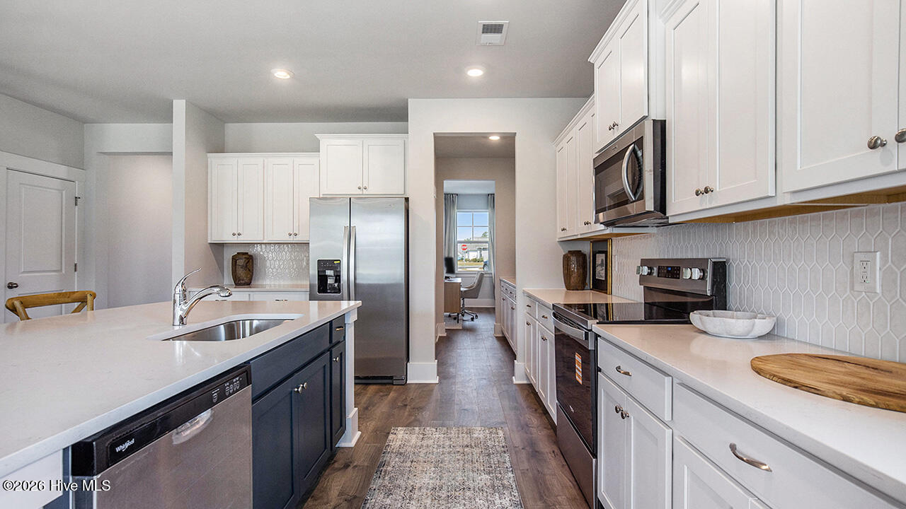 100567119 | Photo 15