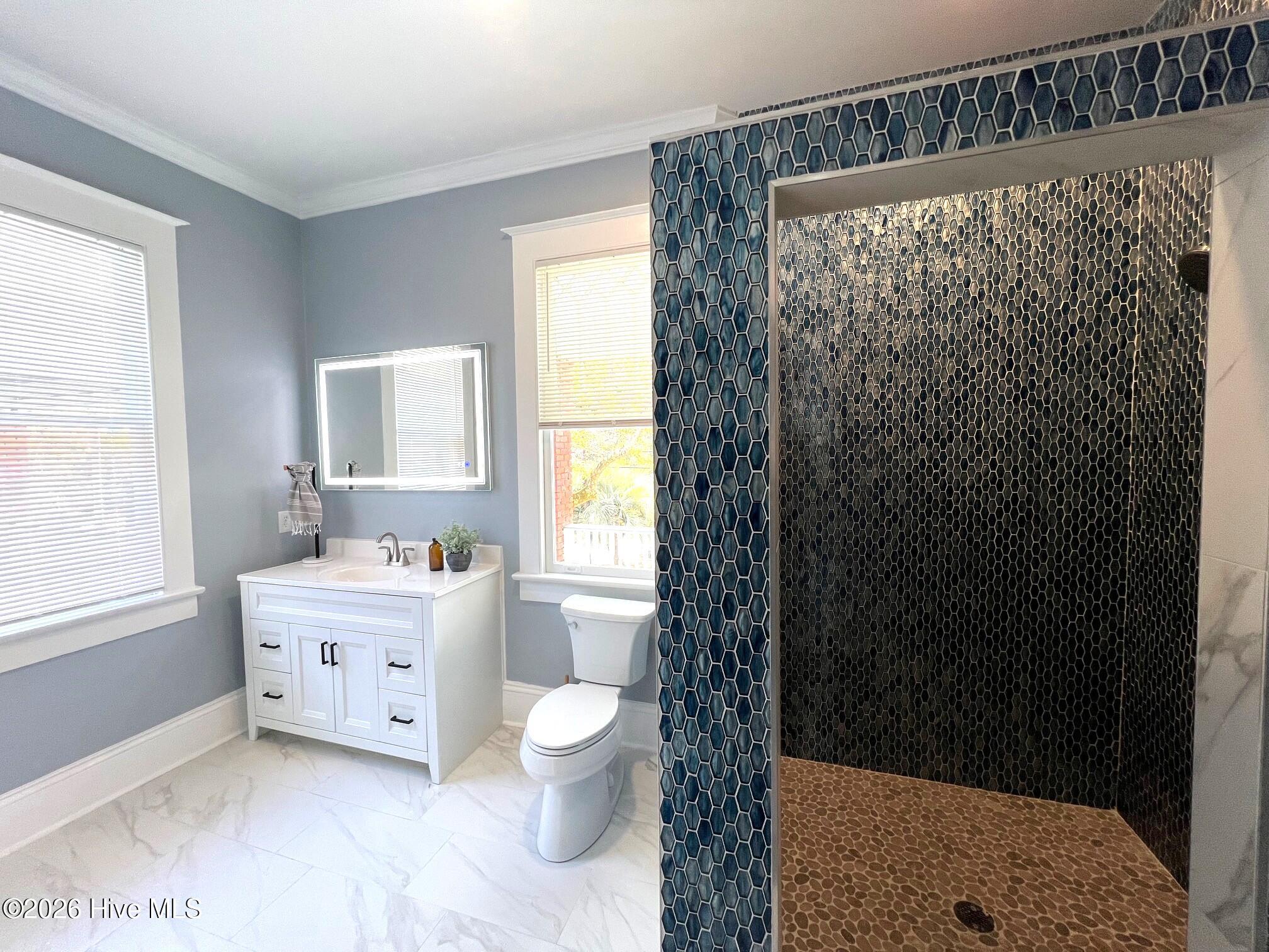 100553018 | Photo 14