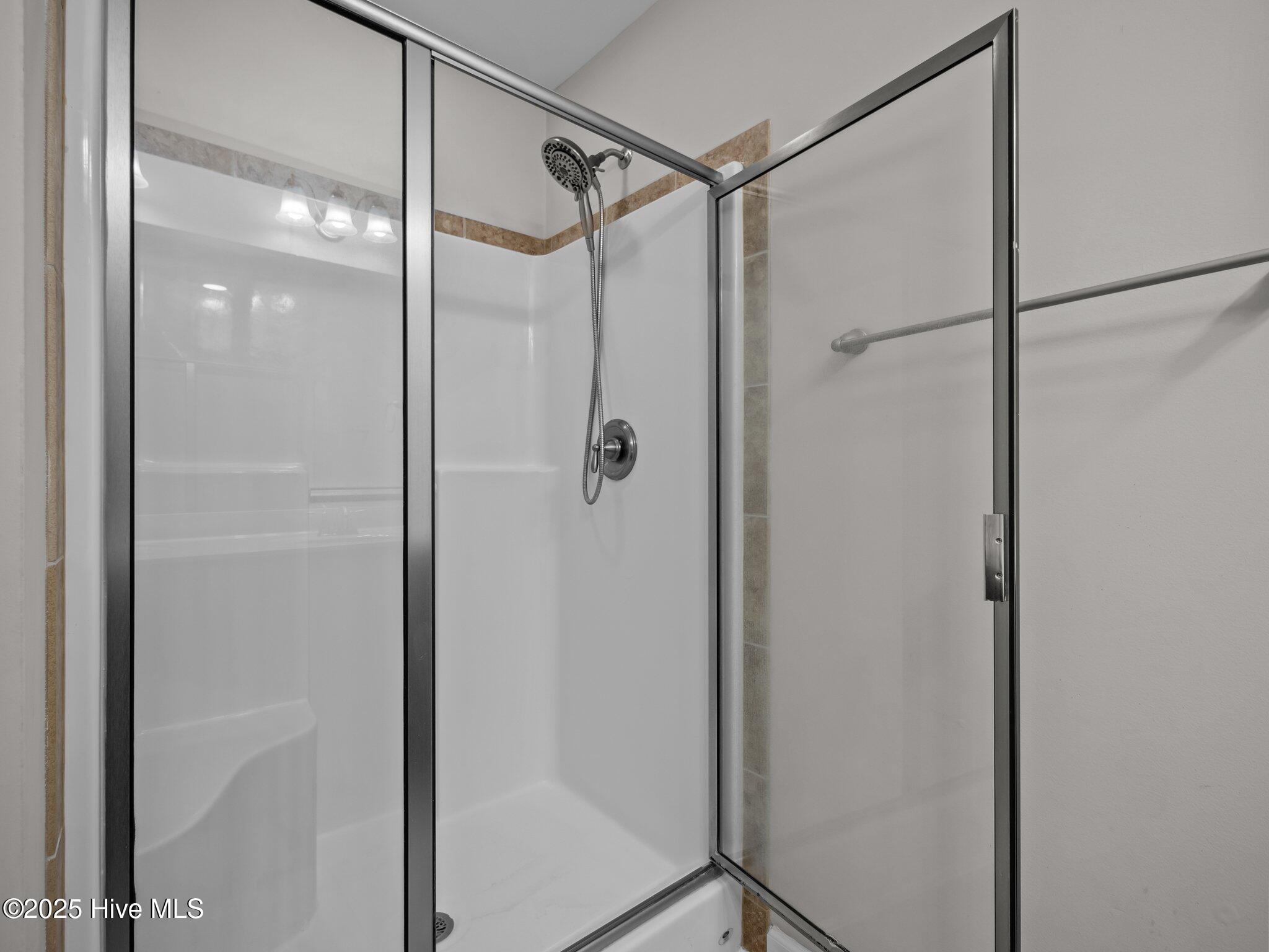 100552788 | Photo 18